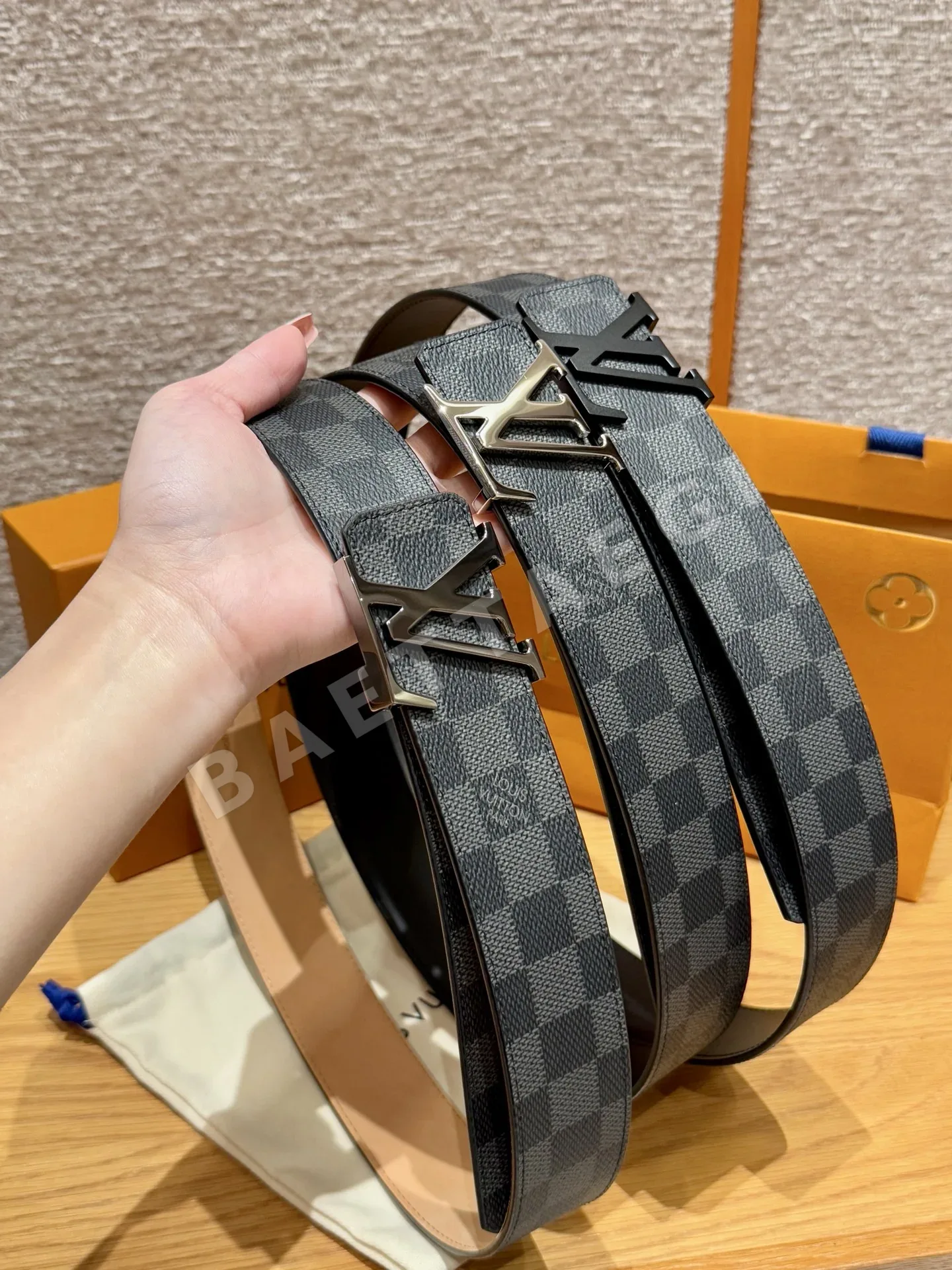 루이비통 픽셀 다모플라주 양면 벨트 172494