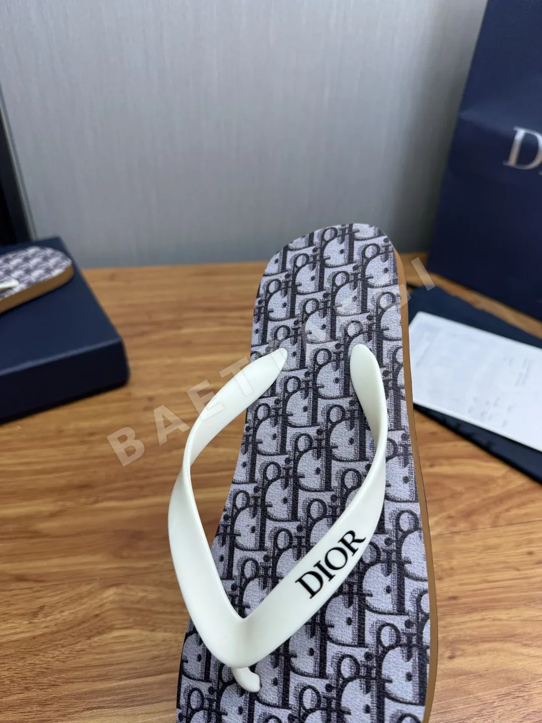 디올 남성용 샌들 상세 이미지 9
