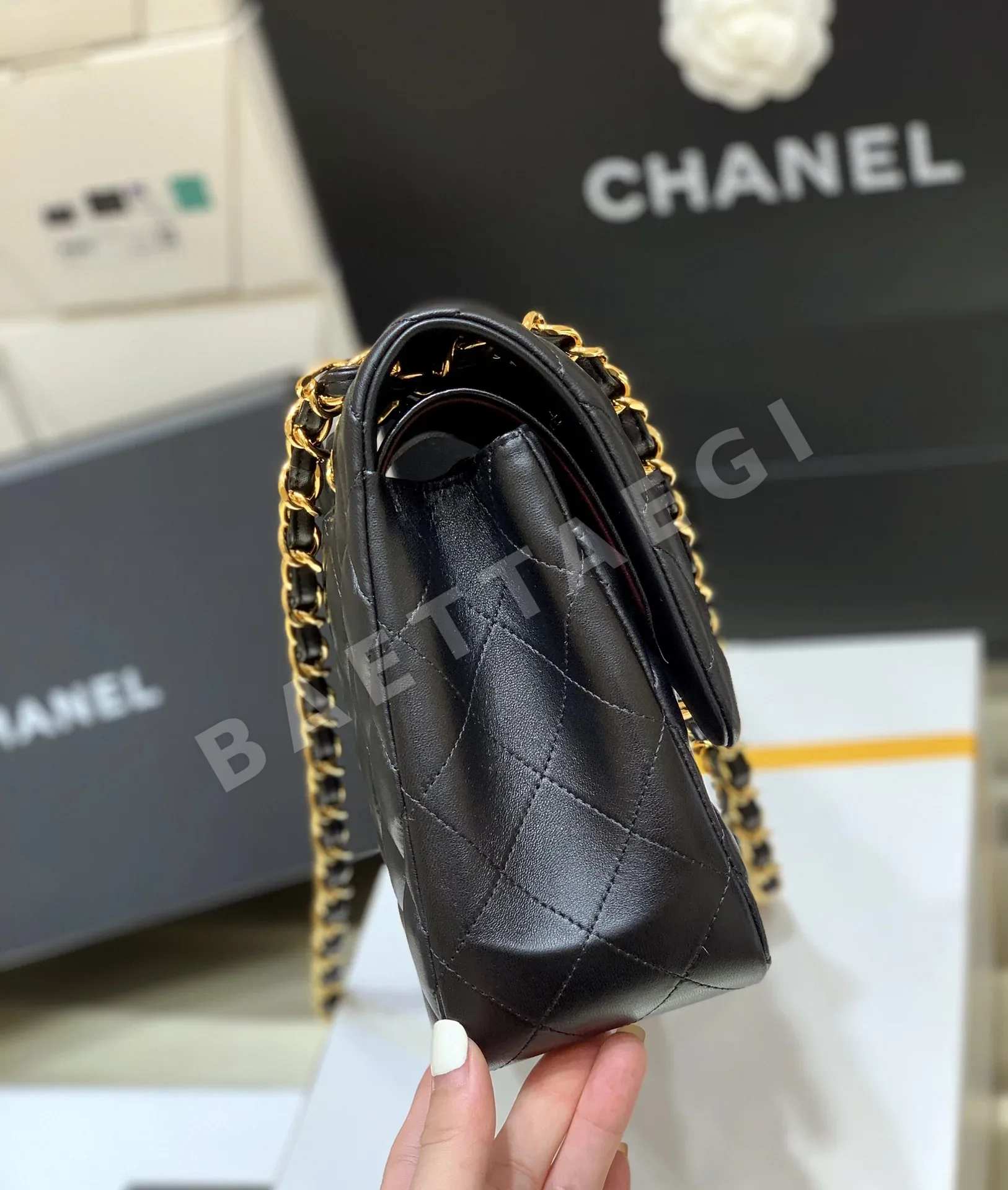 샤넬 점보 클래식 플랩 가방 A58600 상세 이미지 4