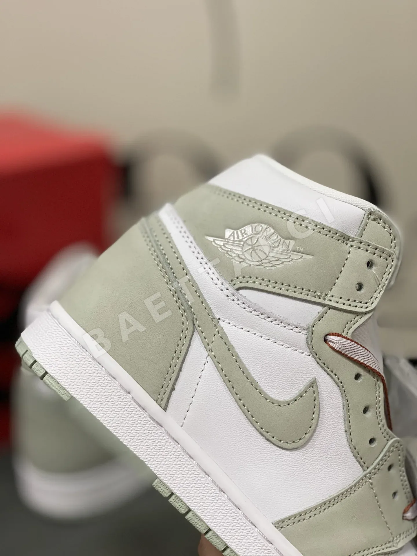 나이키조던 Air Jordan 1 Retro High OG 스니커즈 상세 이미지 7