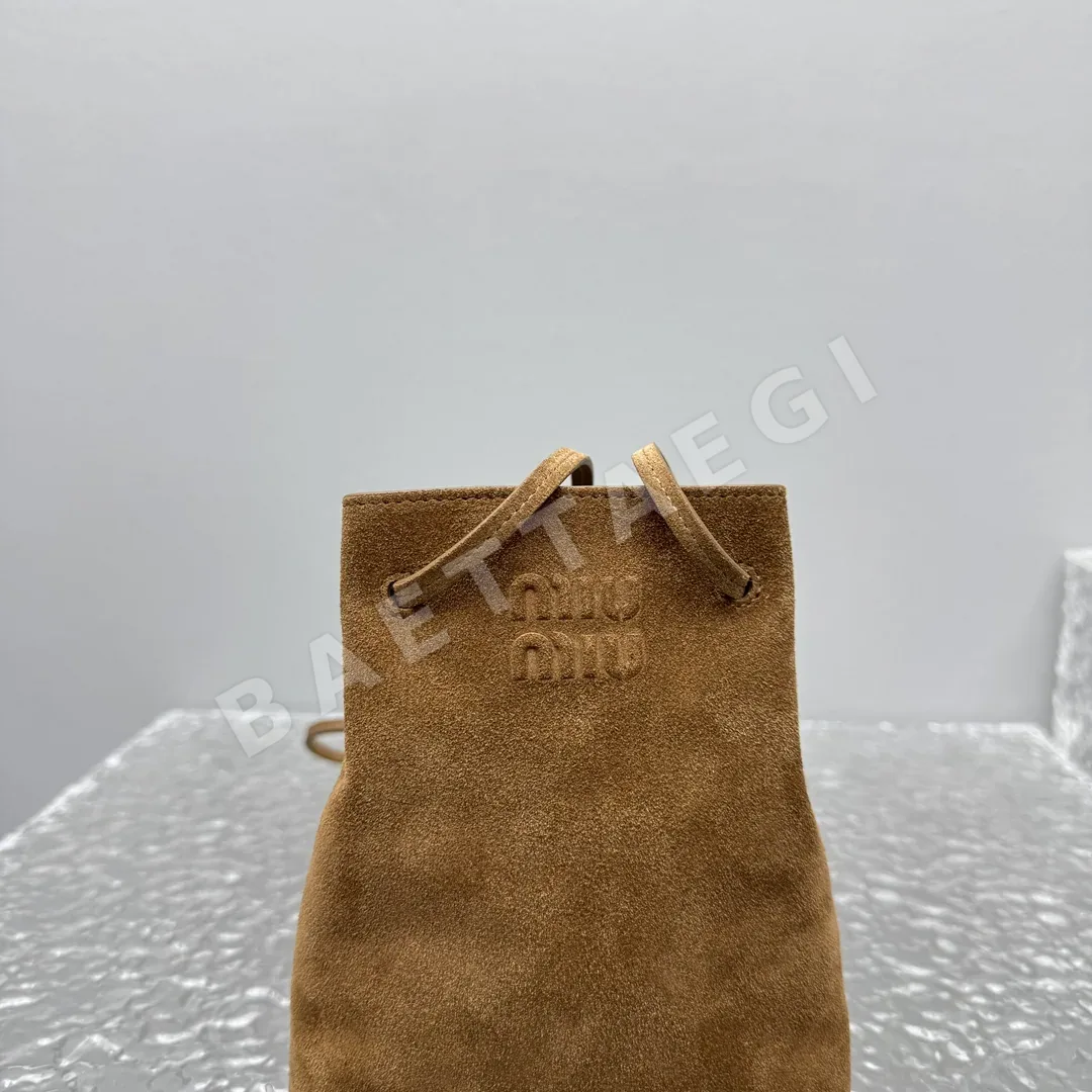 미우미우 매트 램스킨 다크 브라운 버킷백 상세 이미지 5
