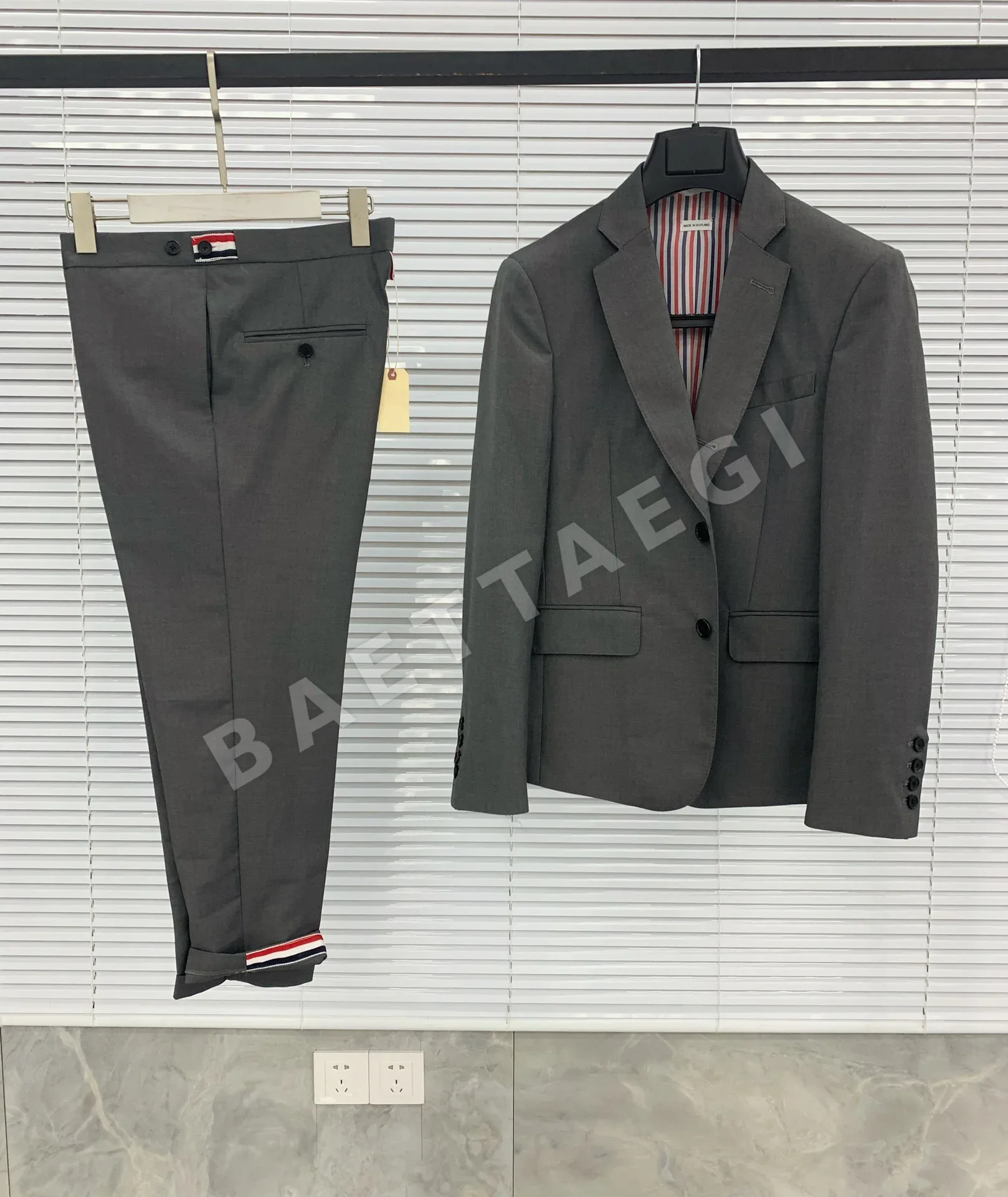 톰브라운 남성 기본 무지 정장 자켓 상세 이미지 2