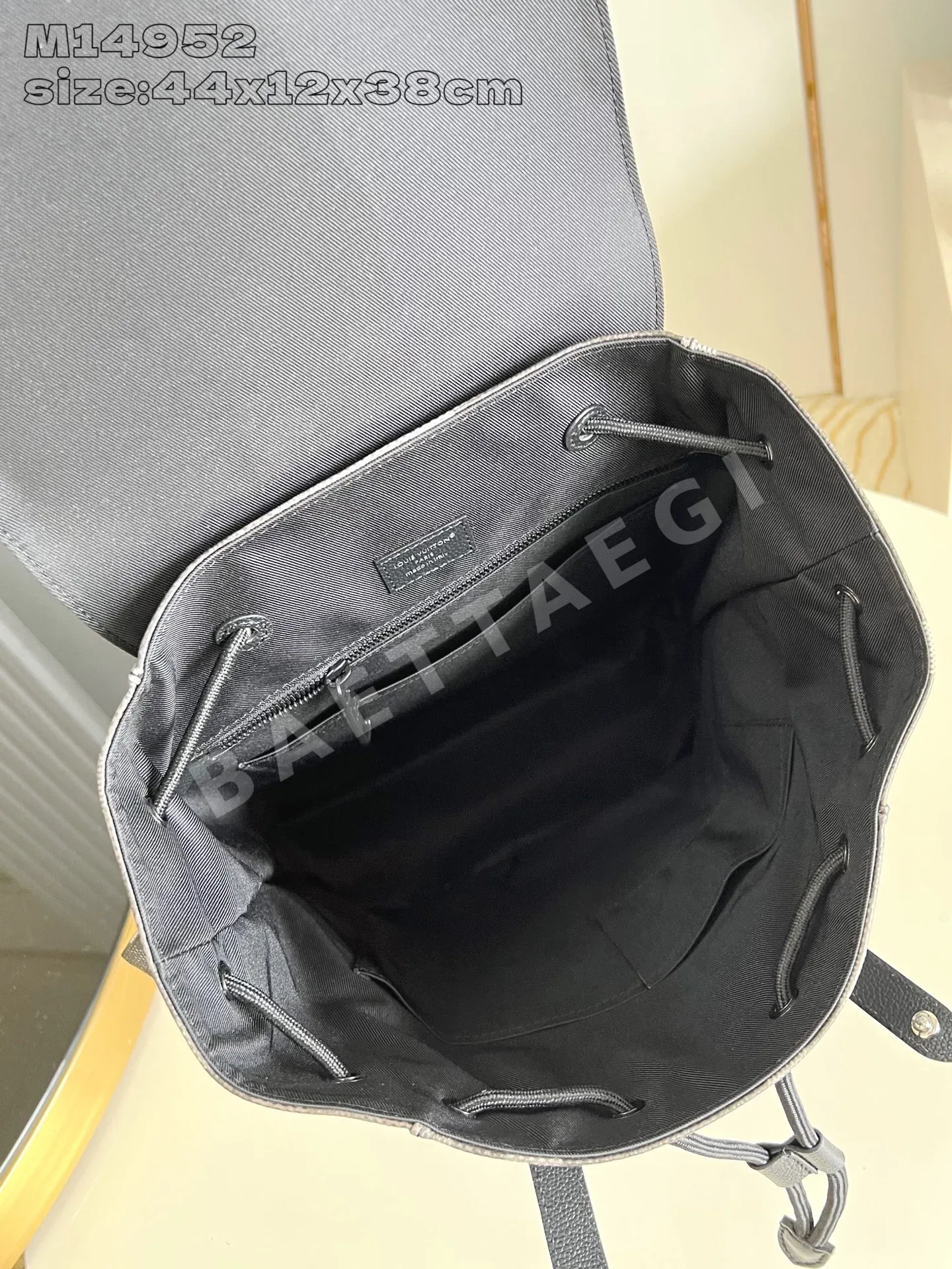루이비통 M14952 블랙 백팩 미디엄 상세 이미지 8