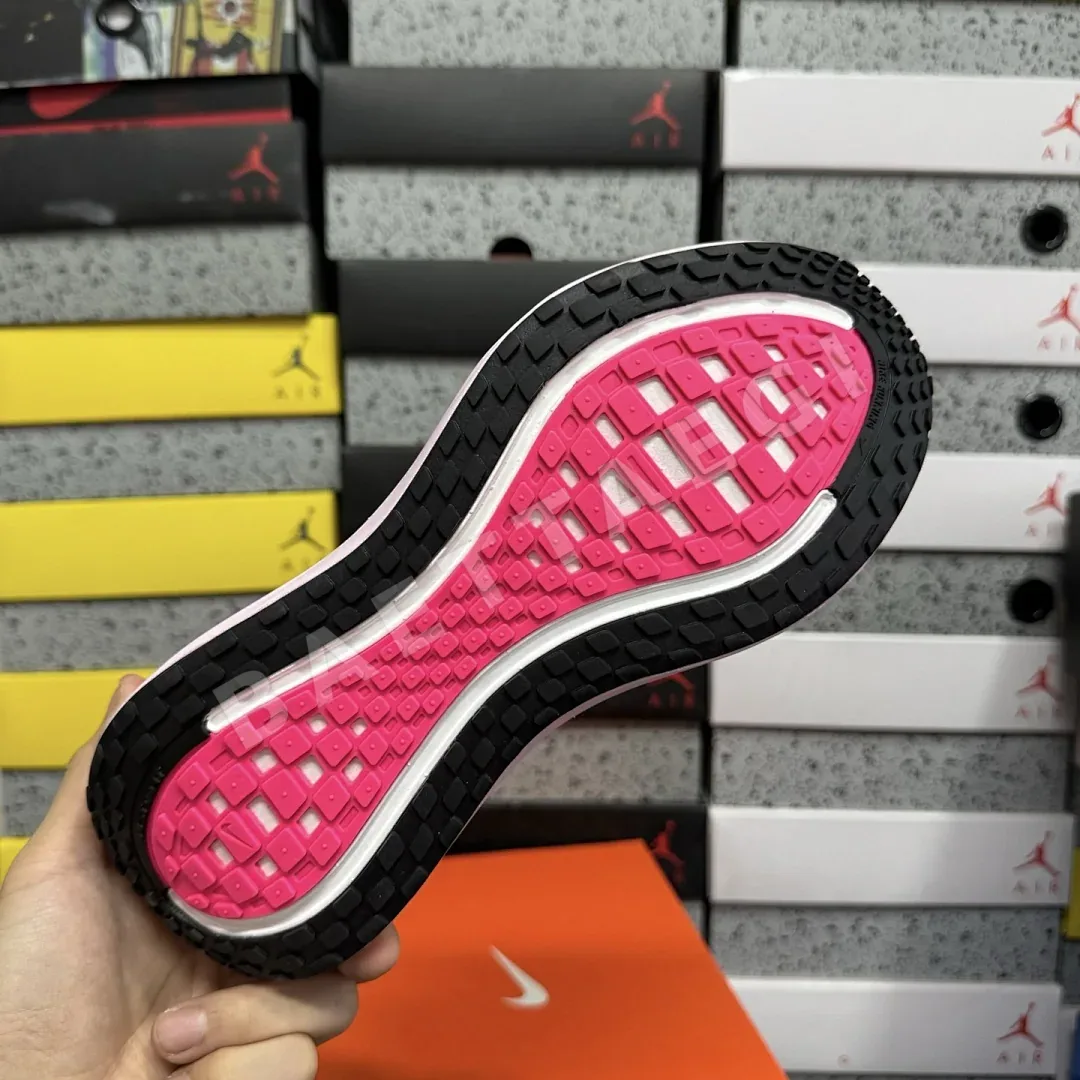 나이키 [XY] 보메로 플러스 HV8150-602 201319 Nike Vomero Plus Pink Foam Hyper 상세 이미지 4