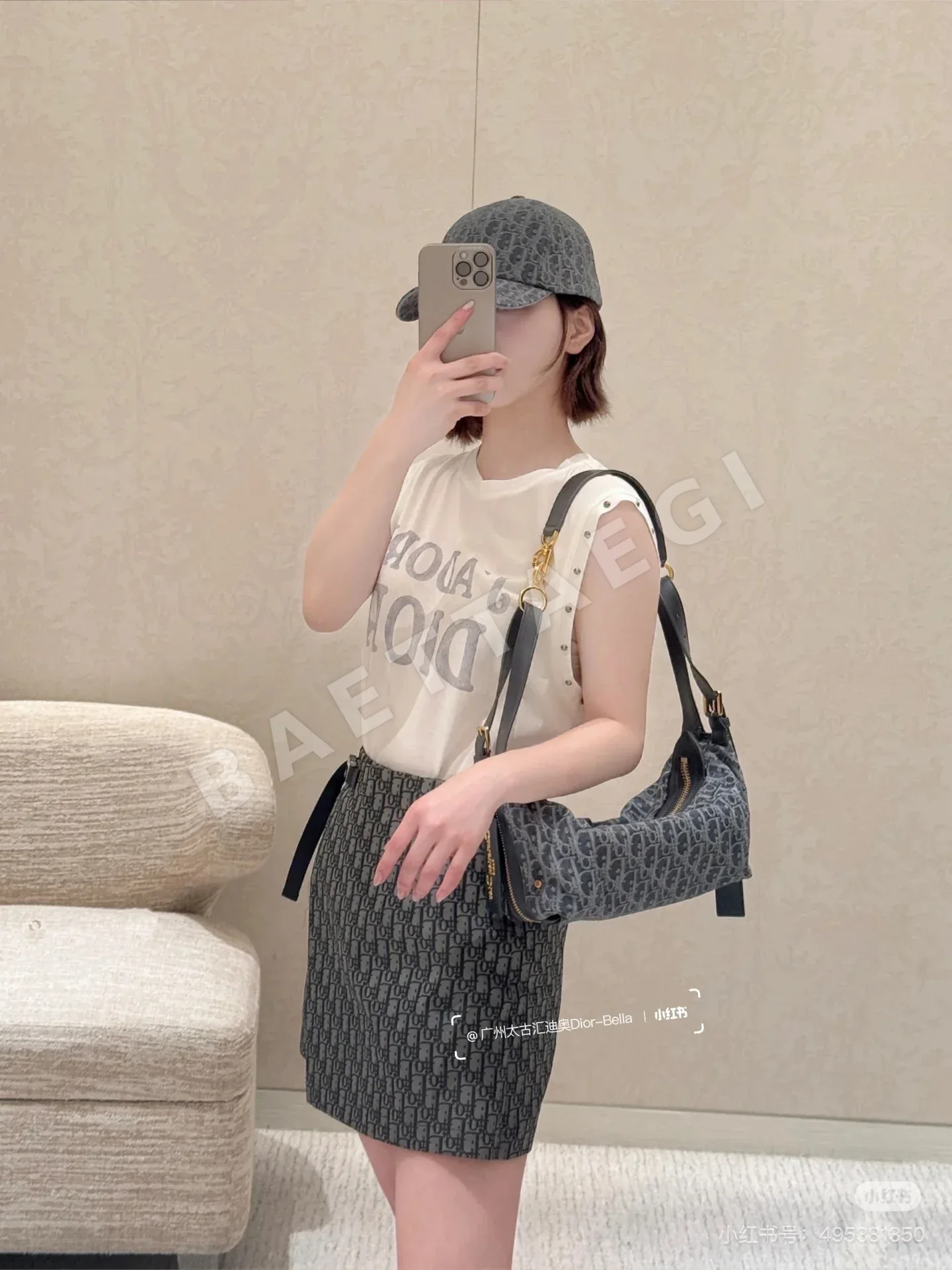 디올 슬로건 프린트 여성 반팔 티셔츠 상세 이미지 3