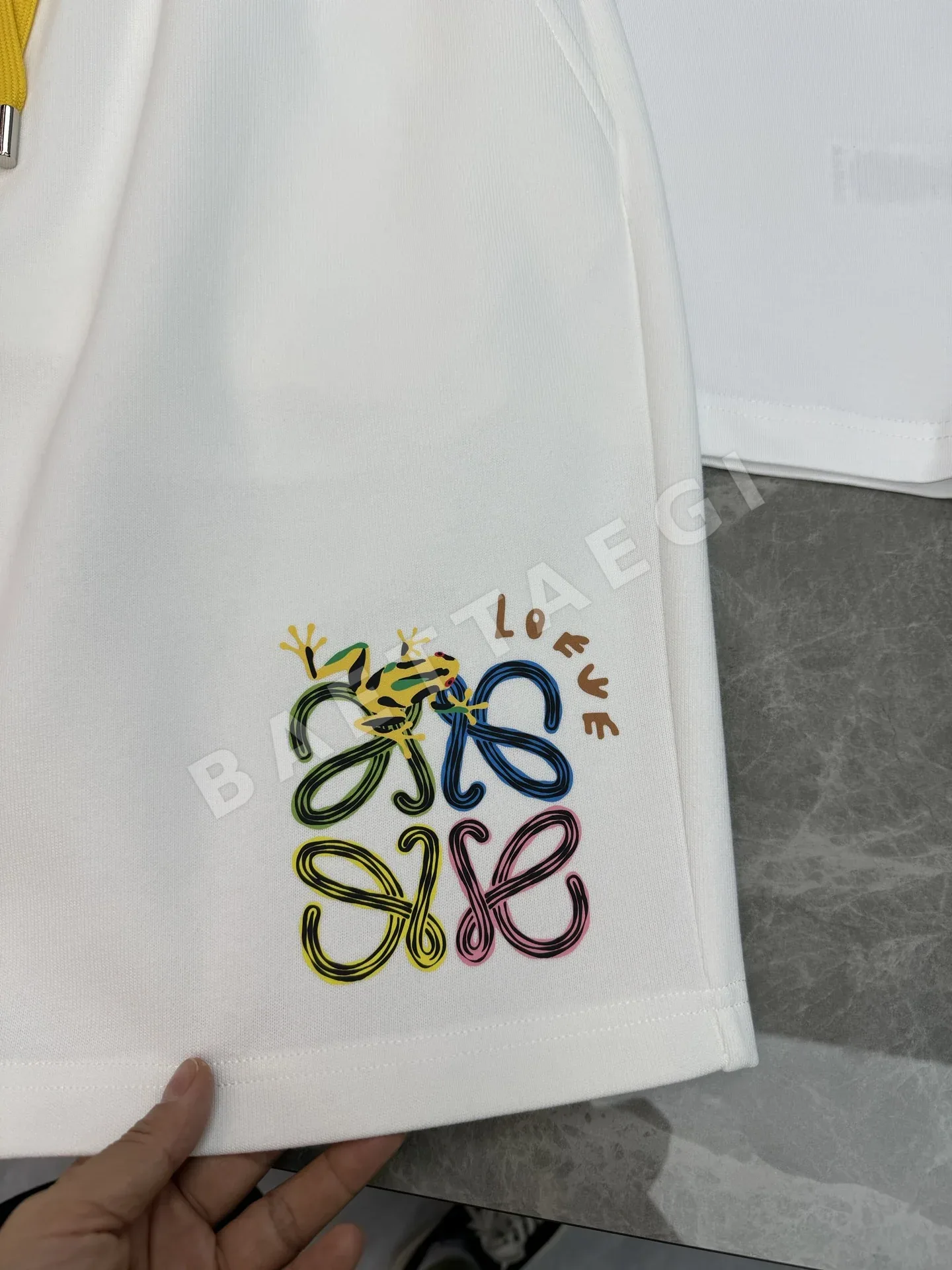 로에베 개구리 프린트 남성 반팔 티셔츠 상세 이미지 6