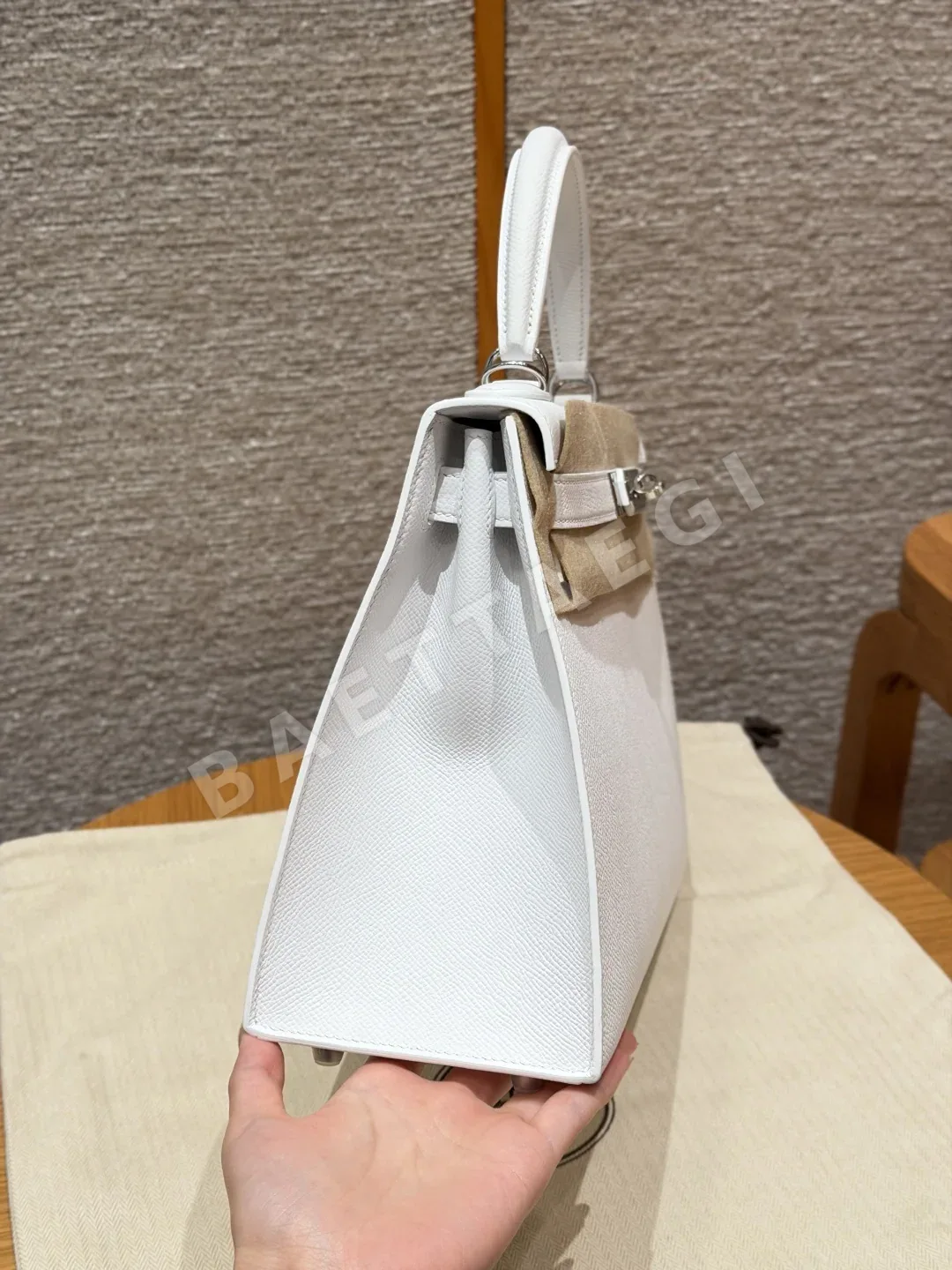 에르메스 켈리 28 cm 엡솜 가죽 지갑 상세 이미지 2