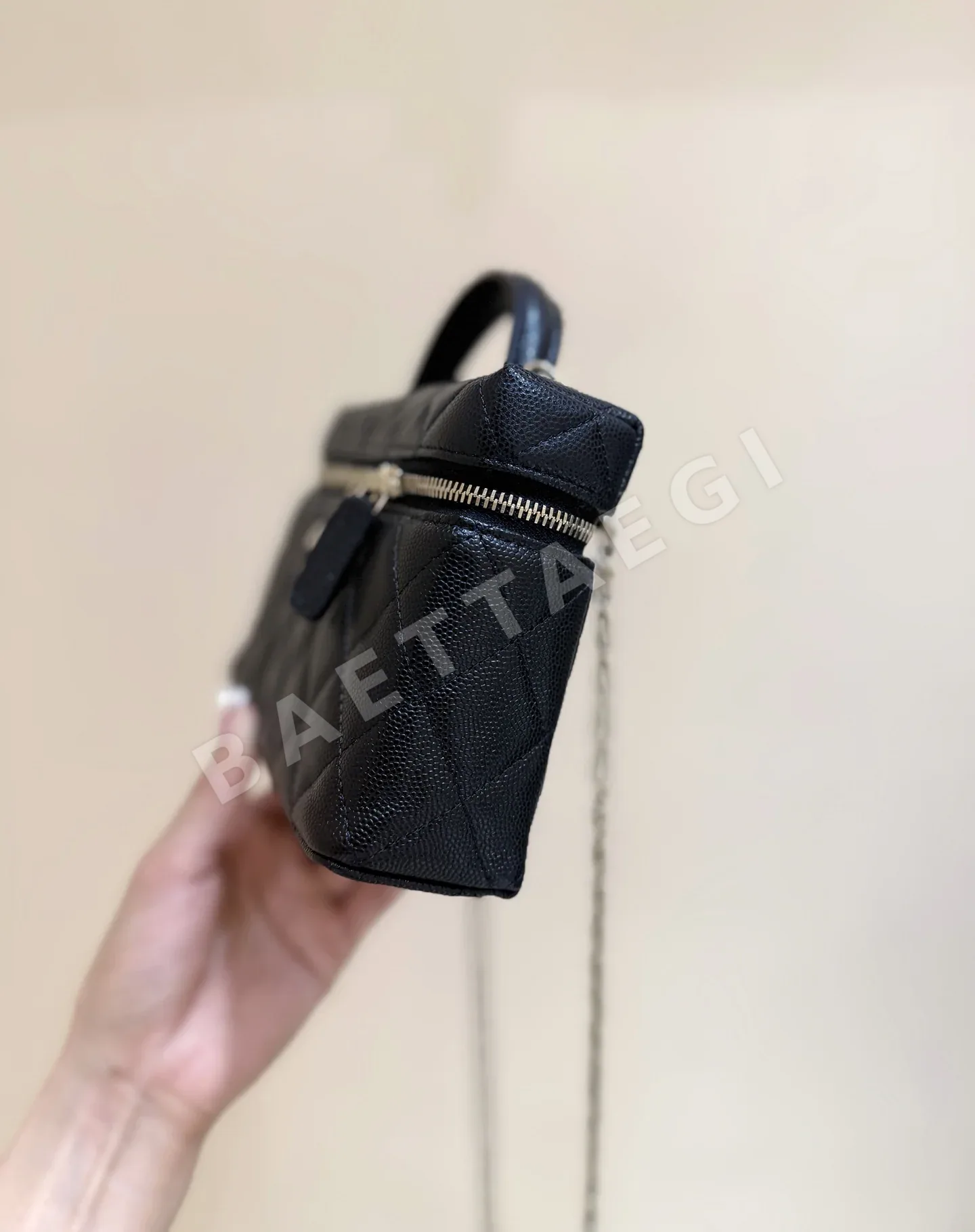 샤넬 하트 장식 런치박스 백 AP4531 상세 이미지 5