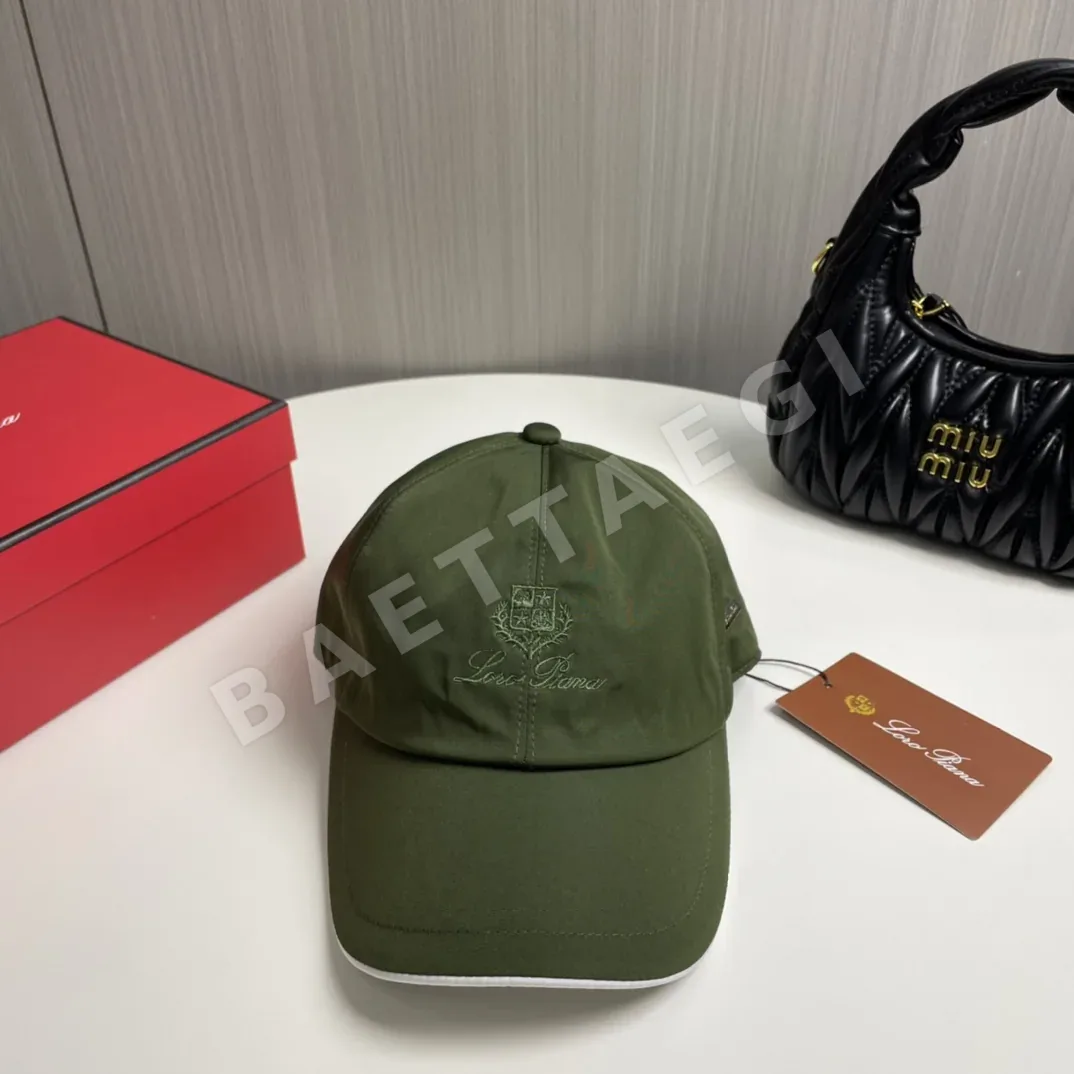 로로피아나 베이스볼 캡 185909