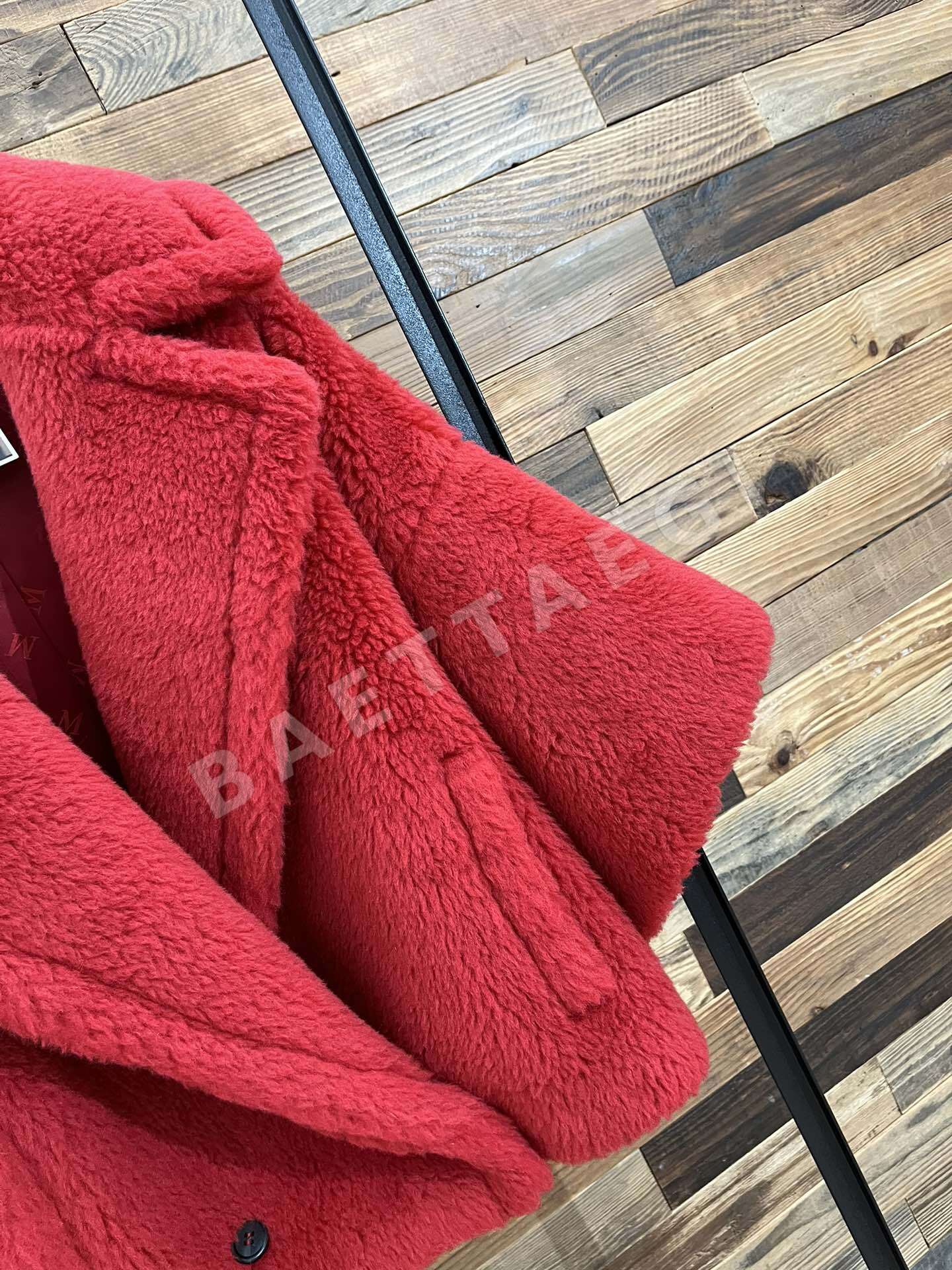막스마라(Max Mara)의 테디베어 케이프/숏 코트 상세 이미지 4