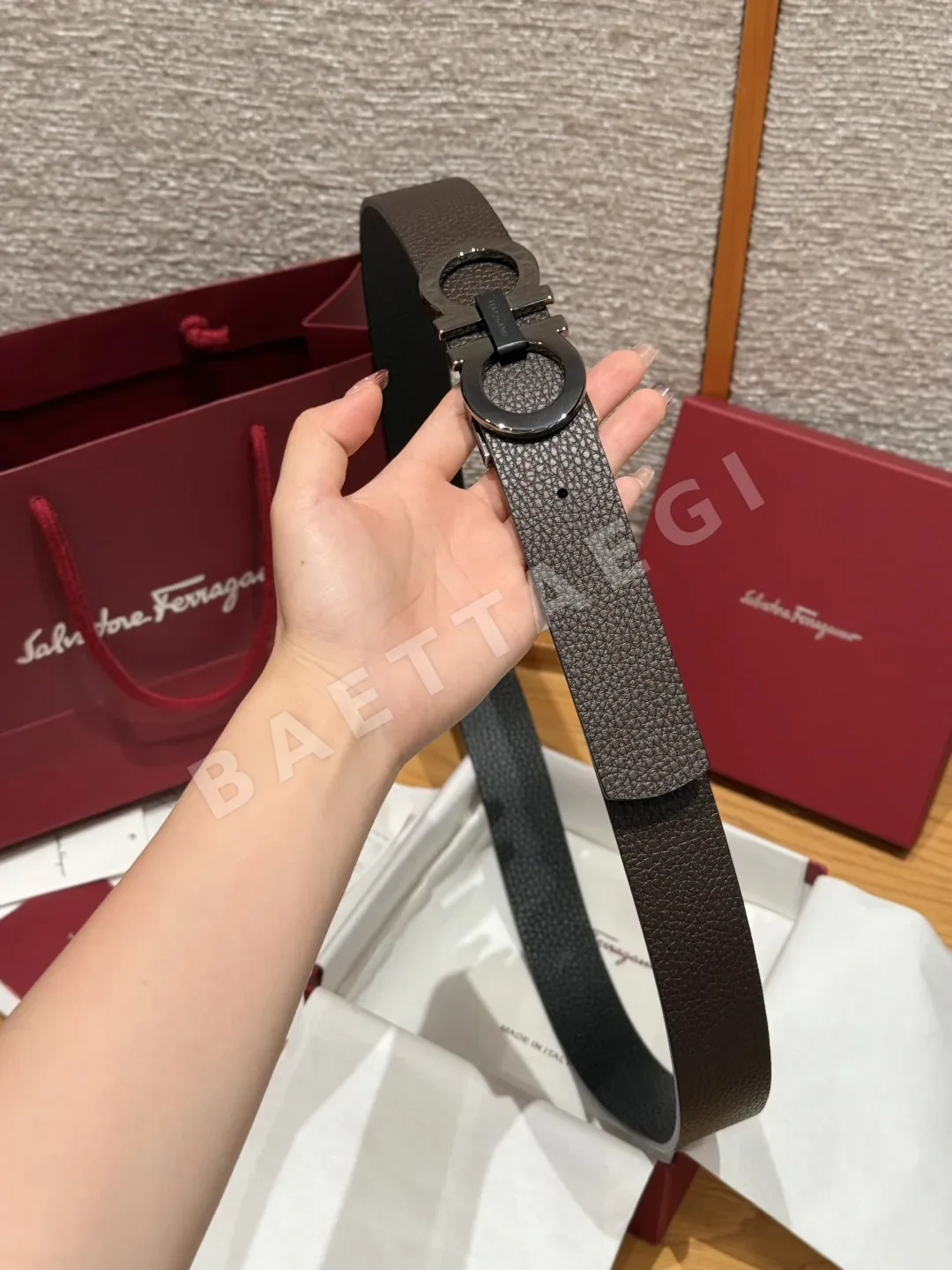 페레가모 간치니 실버 메탈 버클 양면 가죽 벨트 상세 이미지 4