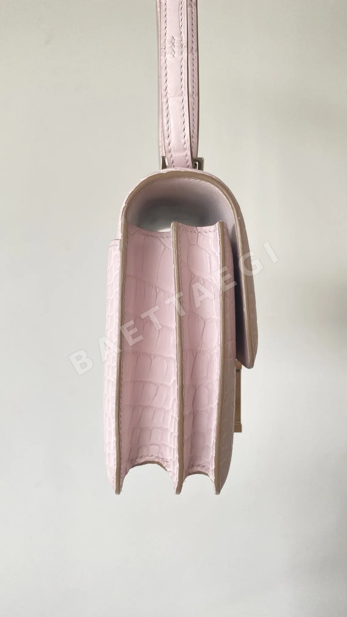 에르메스 컨스탄스 플라이트 어텐던트 악어가죽 가방 상세 이미지 5
