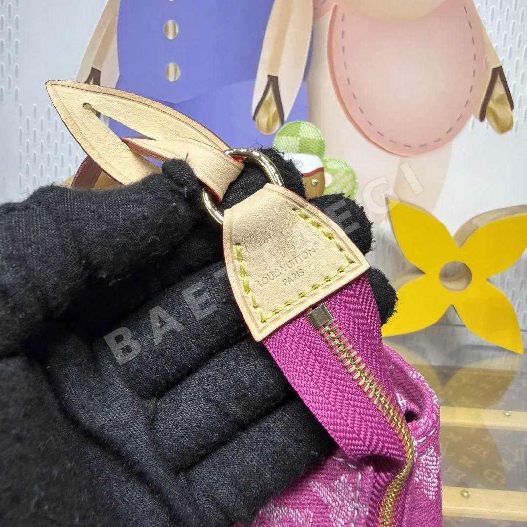 루이비통 포쉐트 액세소와르 카고 핸드백 M27602 상세 이미지 7