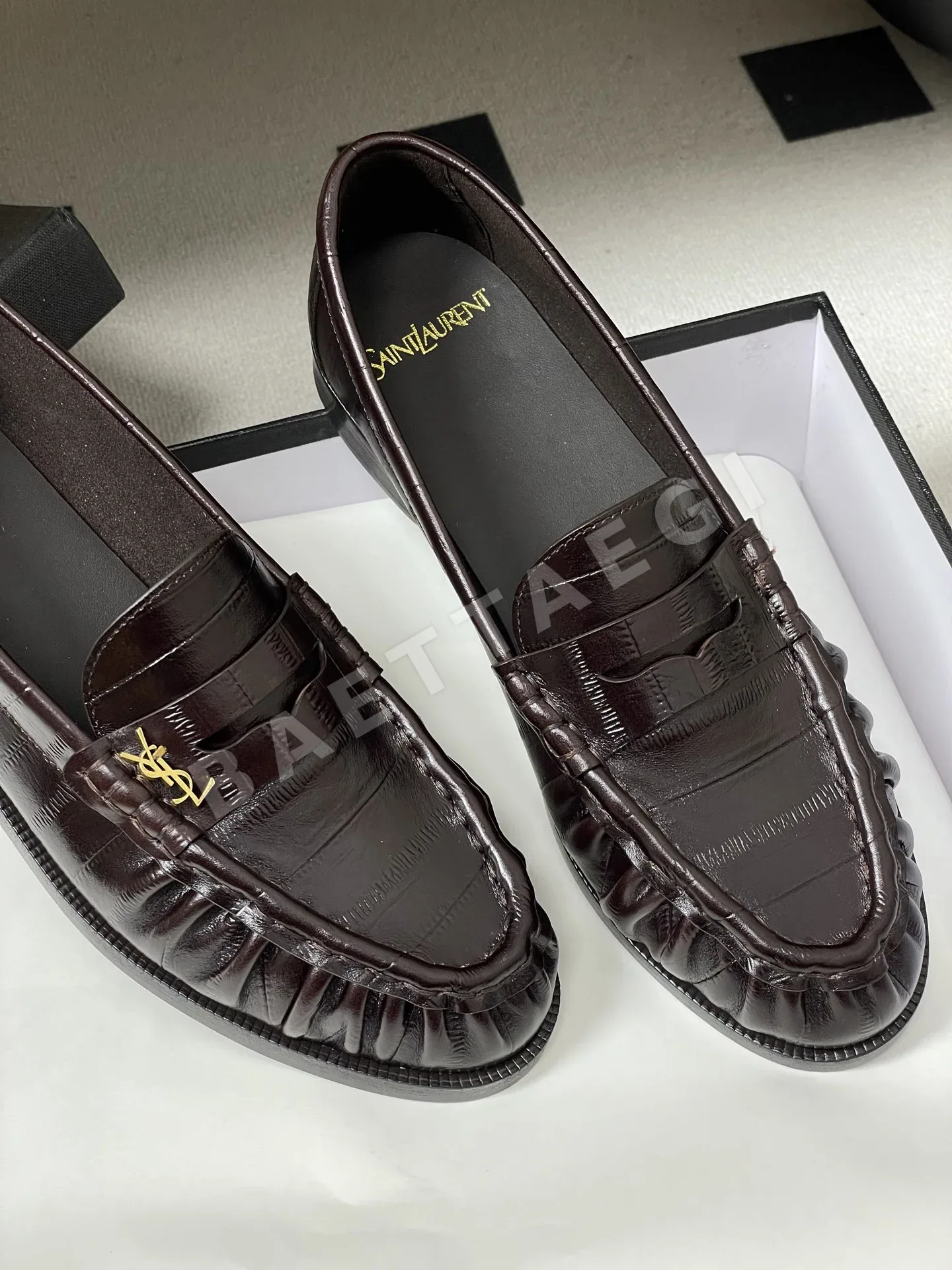 생로랑 YSL 메탈 로고 로퍼 9475 상세 이미지 9