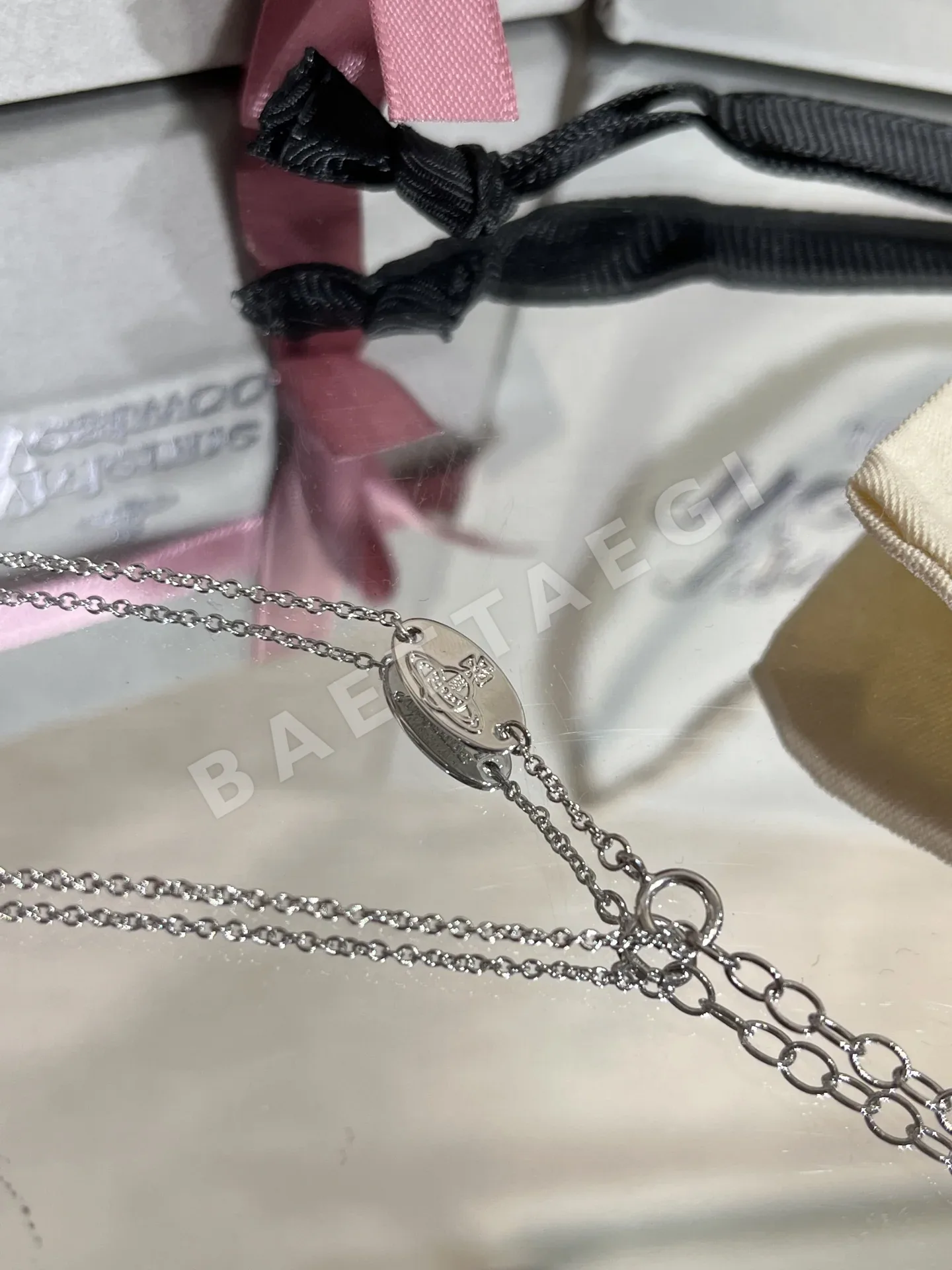비비안웨스트우드 실버 리본 블루 오브 새턴 귀걸이 상세 이미지 6