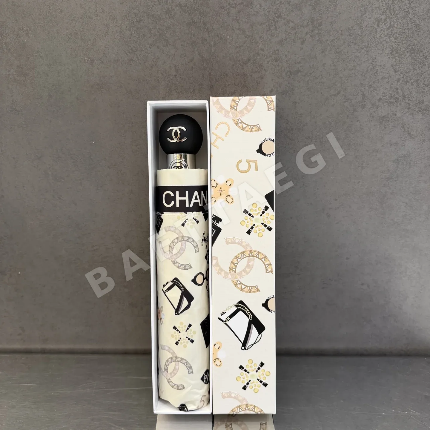 샤넬 자동 접이식 우산 85285
