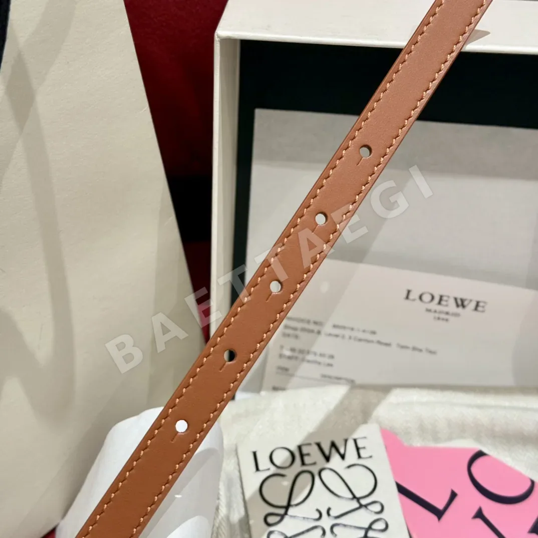 로에베 기하학 무늬 소가죽 여성 벨트 상세 이미지 8