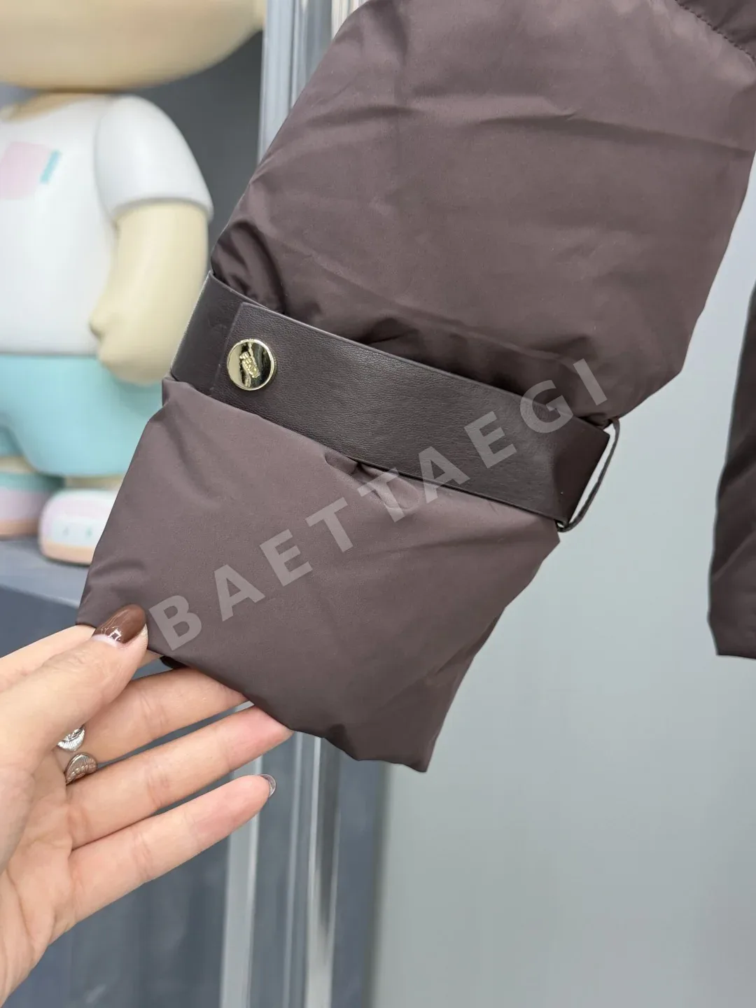 펜디 더블 F 안감 다이아몬드 퀼팅 여성 패딩 재킷 상세 이미지 5