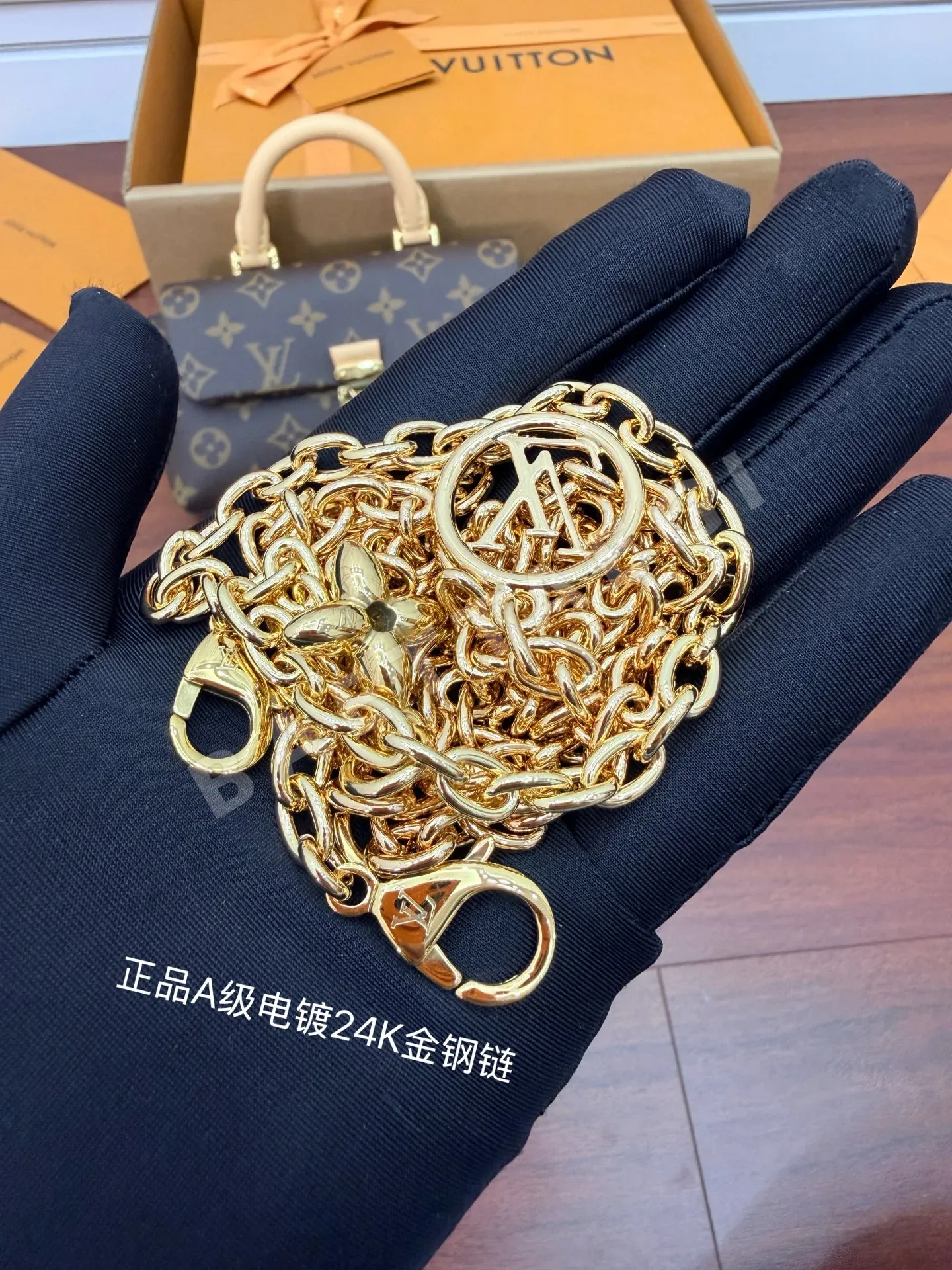 루이비통 M28426 가방 상세 이미지 9
