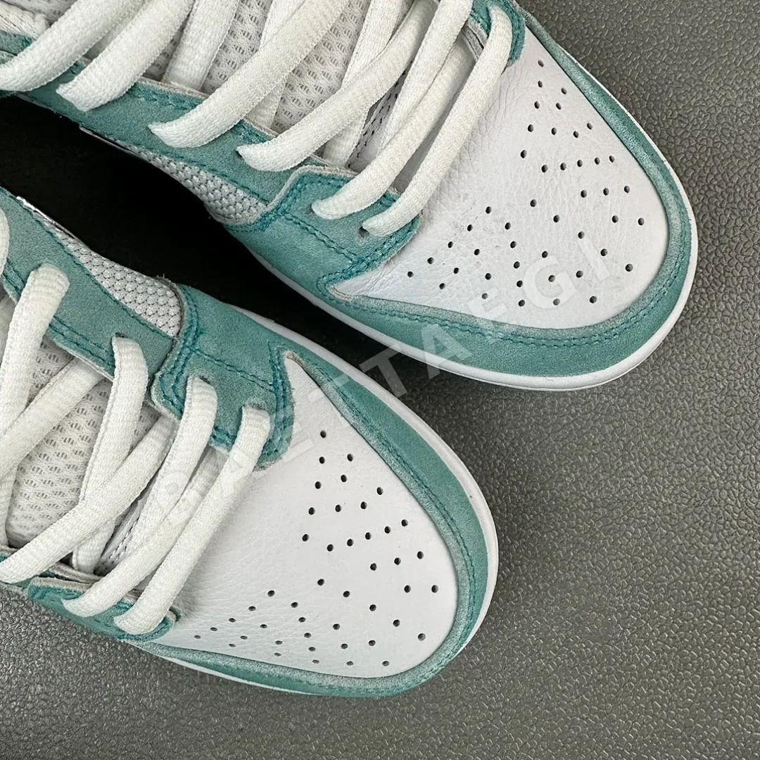 나이키 [TOP/S2] SB 덩크 로우 FD2562-400 200934 Nike SB Dunk Low April Skateboards 상세 이미지 8