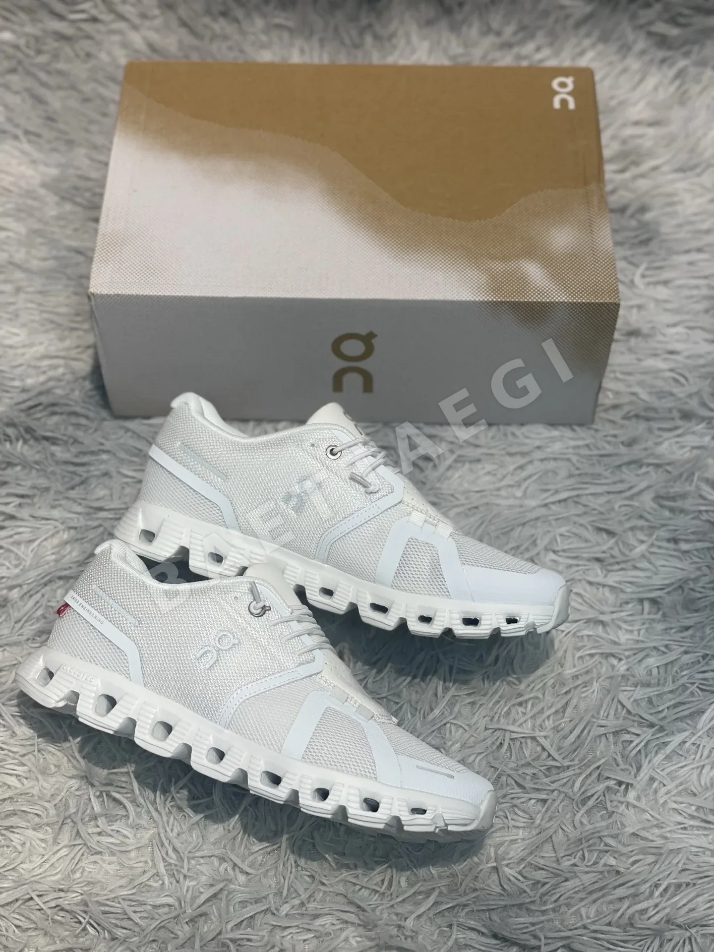 ON Run Cloud 6 남녀공용 경량 러닝화 상세 이미지 9