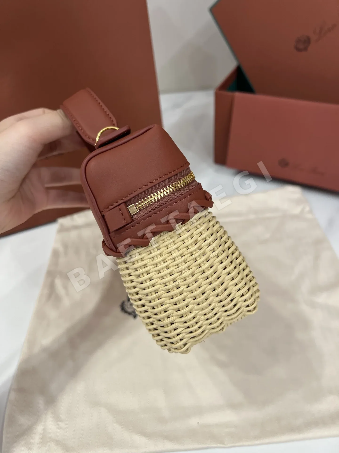 로로피아나 대나무 패치워크 가죽 숄더백 상세 이미지 3