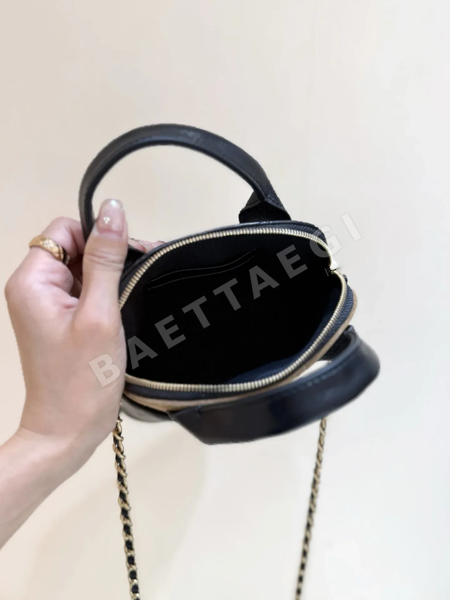 샤넬 스웨이드 컬러 블록 쉘 백 AP4742 상세 이미지 9