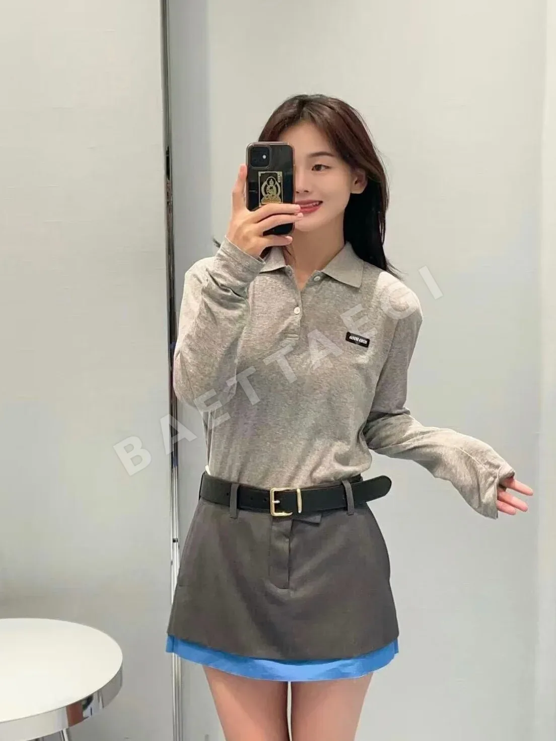 미우미우 숏 폴로 카라 루즈핏 긴팔 티셔츠 상세 이미지 18