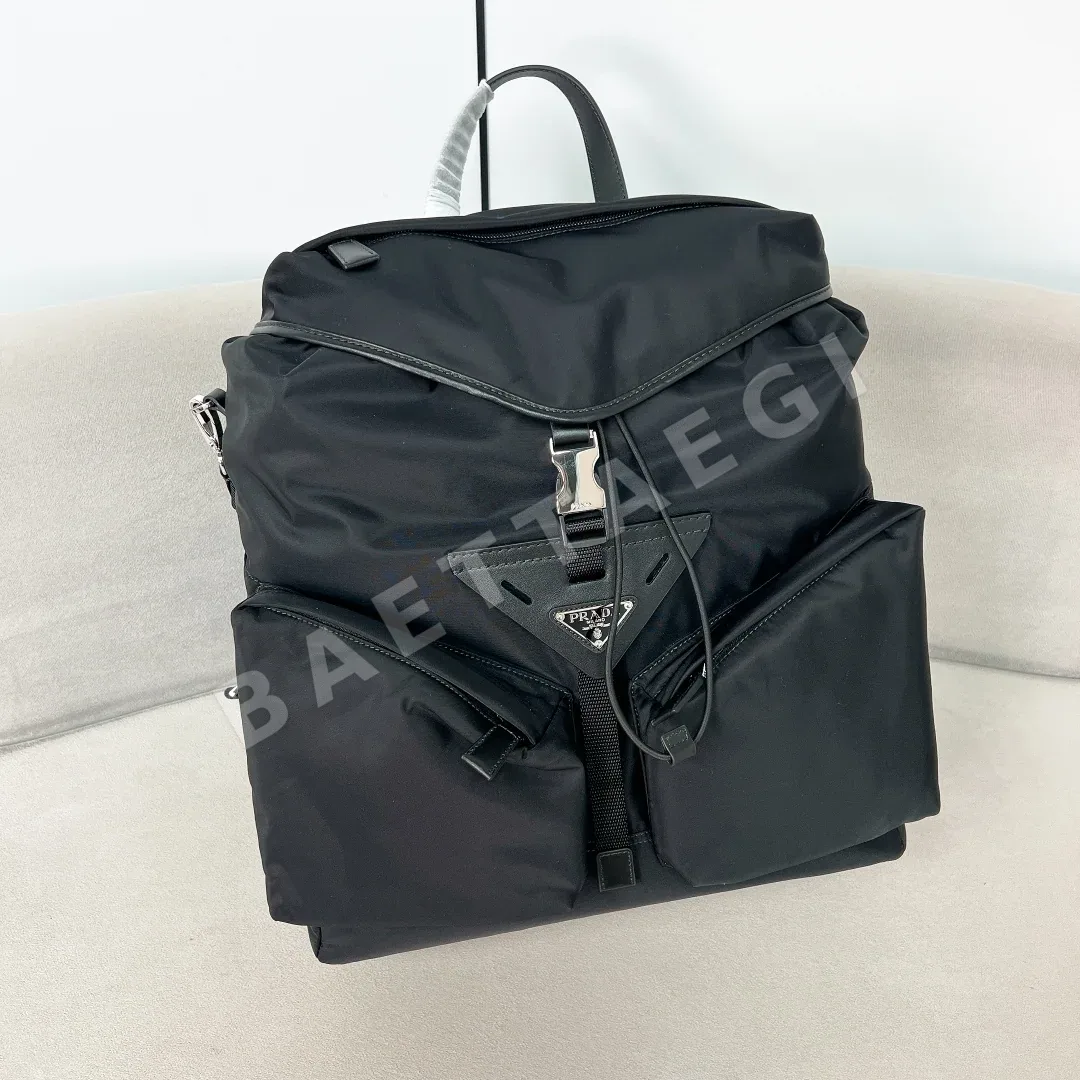 프라다 낙하산 나일론 남성용 백팩 2VZ108