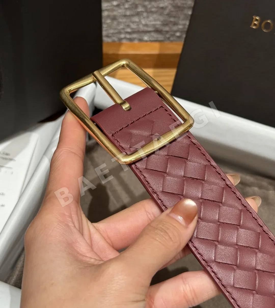 보테가베네타 인트레치아토 카프스킨 벨트 상세 이미지 8