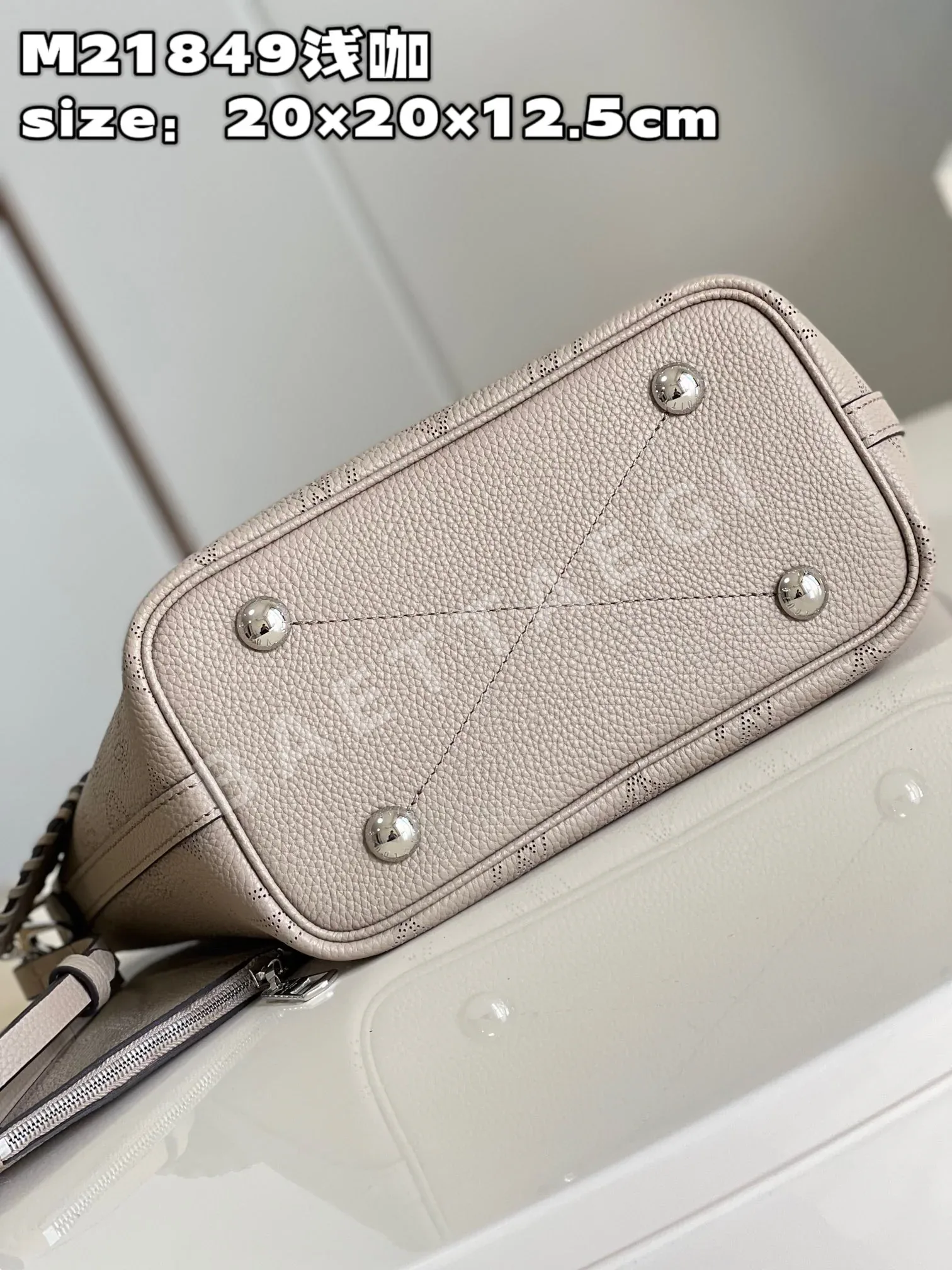루이비통 M21849 브라운 핸드백 스몰 상세 이미지 5