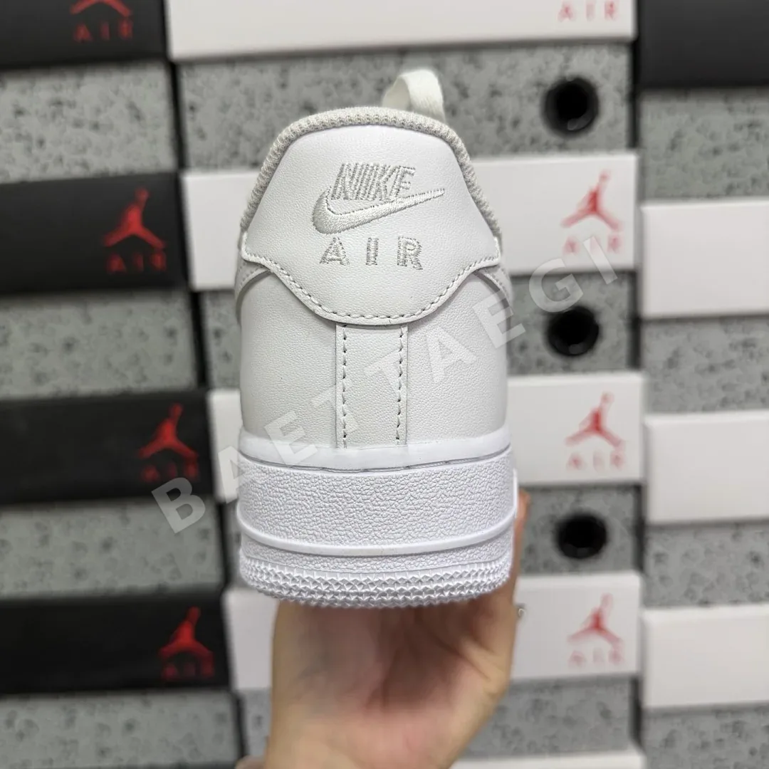 나이키 [MAX] 에어 포스 1 로우 CW2288-111 201083 Nike Air Force 1 Low '07 White 상세 이미지 9