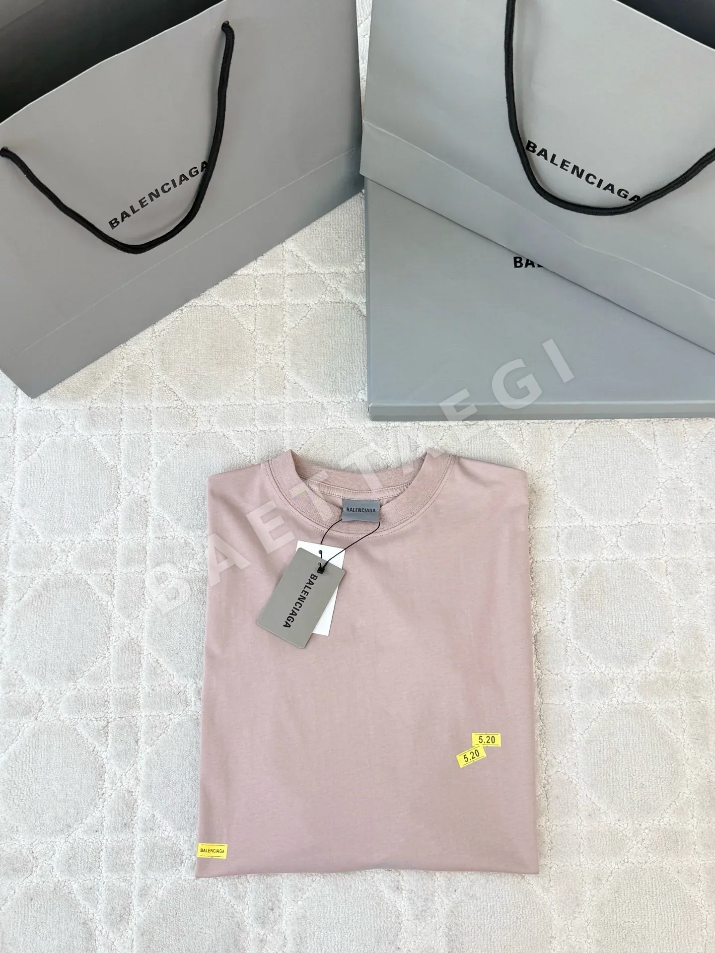 발렌시아가 리미티드 에디션 라벨 반팔 티셔츠 상세 이미지 3