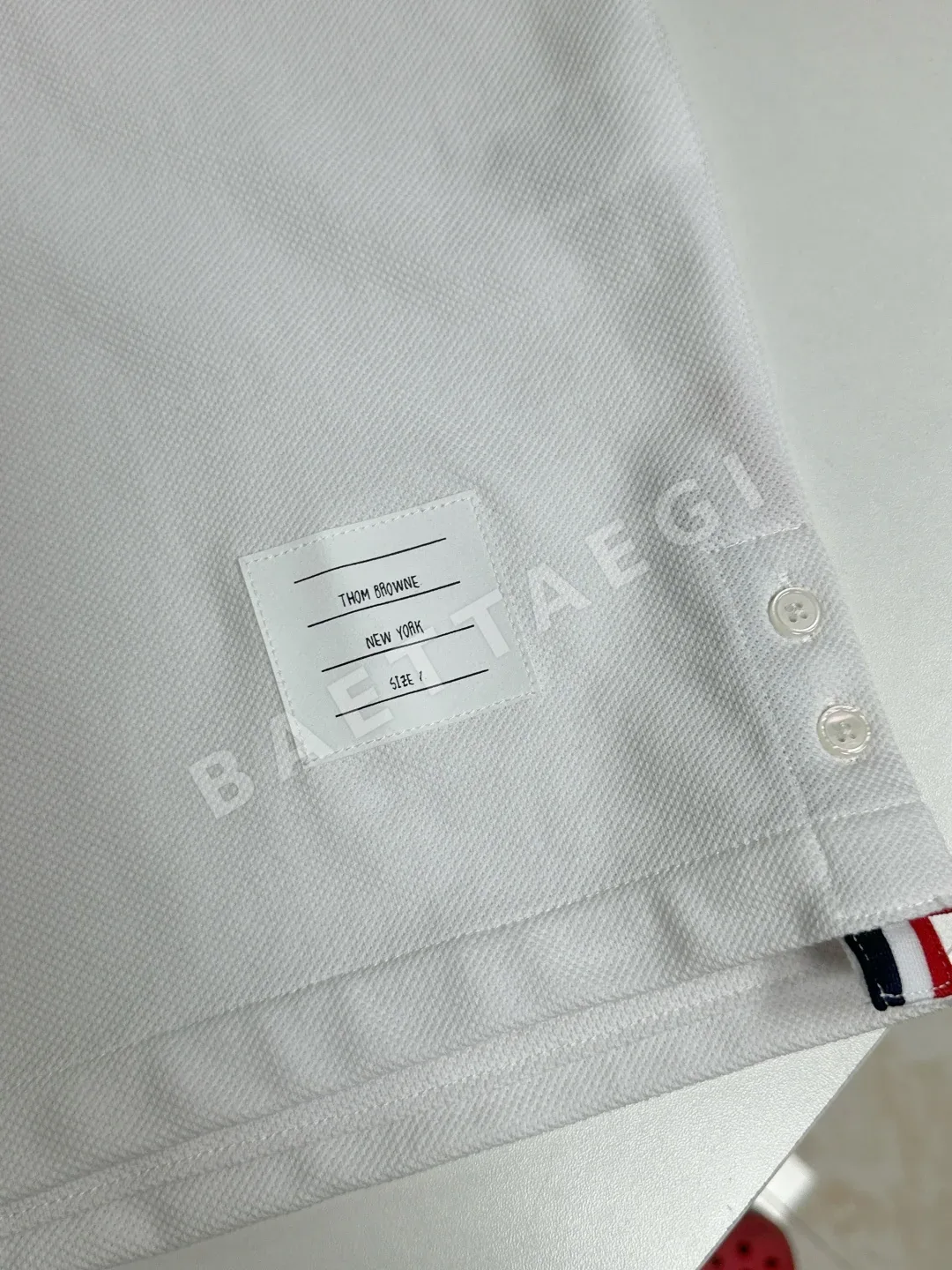 톰브라운 백 리본 메시 코튼 반팔 티셔츠 상세 이미지 7