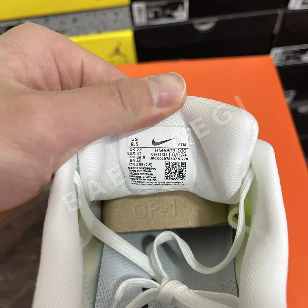 나이키 줌 보메로 18 HM6803-100 201092 Nike Zoom Vomero 18 상세 이미지 5