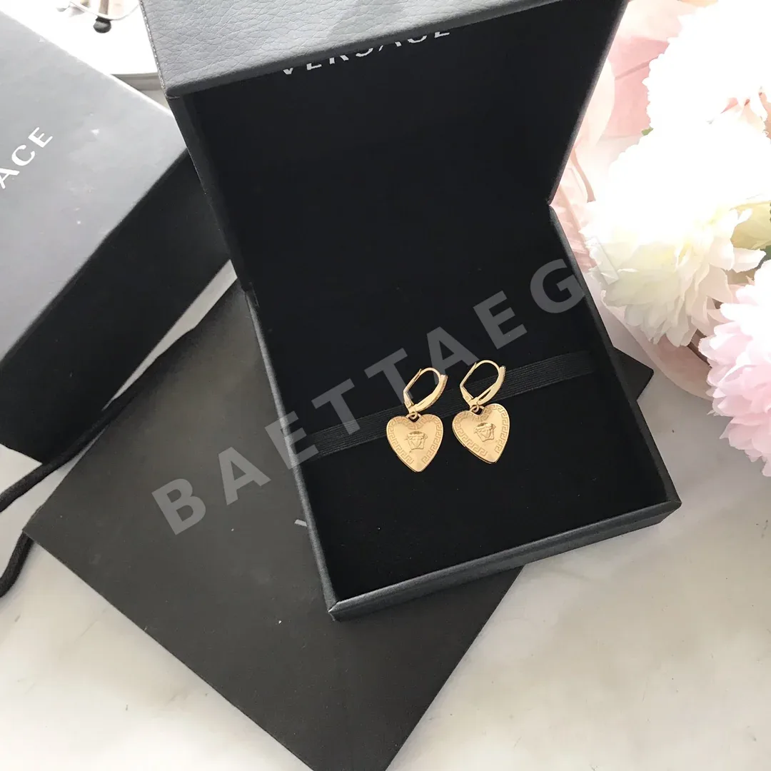 베르사체 메두사 헤드 황동 귀걸이 상세 이미지 8