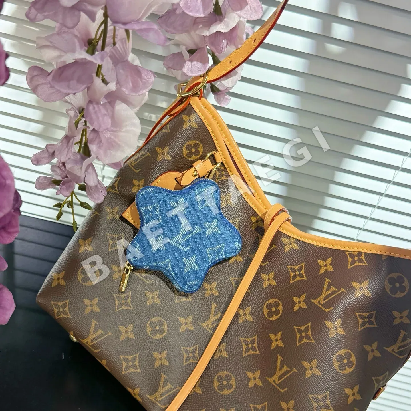 루이비통 오각별 키링 코인 퍼스 상세 이미지 6