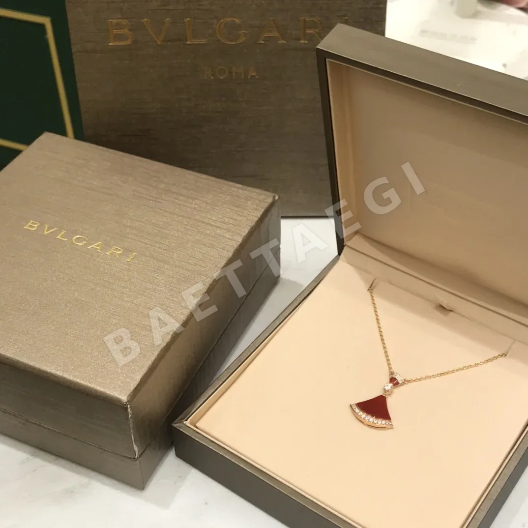 불가리 디바즈 드림 마더오브펄 다이아몬드 목걸이 상세 이미지 2