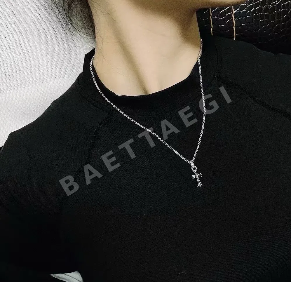 크롬하츠 크로스 펜던트 목걸이 124909