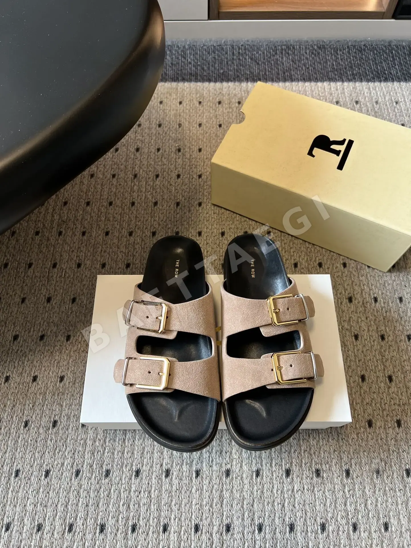 더로우 더블 버클 벨벳 버켄슈토크 샌달 95970