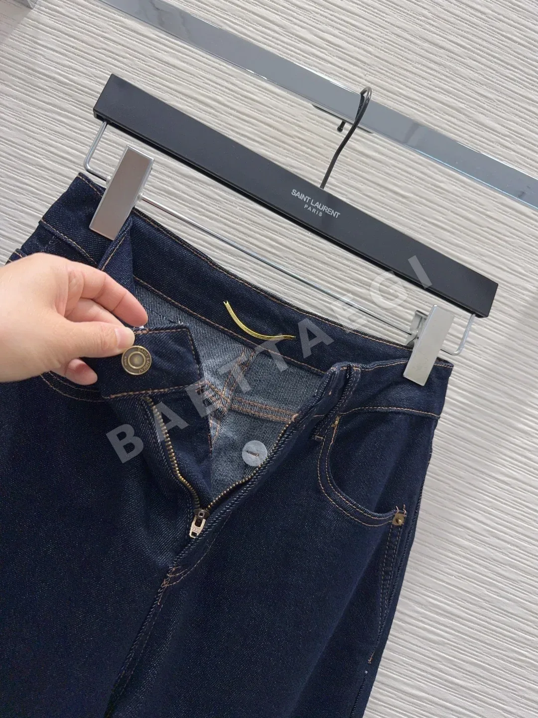 생로랑 3D 테일러드 핏 여성 바지 상세 이미지 4