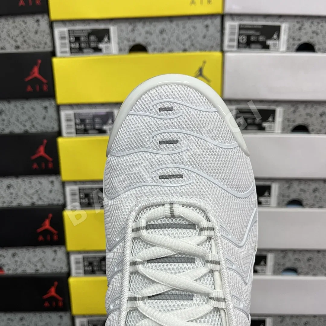 나이키 [DF] 에어 맥스 플러스 604133-139 201068 Nike Air Max Plus White 상세 이미지 5
