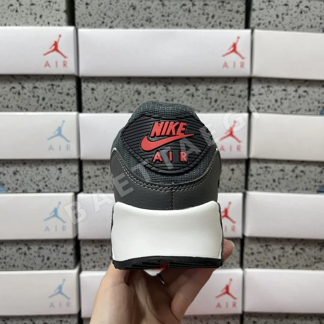 나이키 [XY] 에어 맥스 90 DR0145-003 201260 Nike Air Max 90 Iron Grey University Red 상세 이미지 4