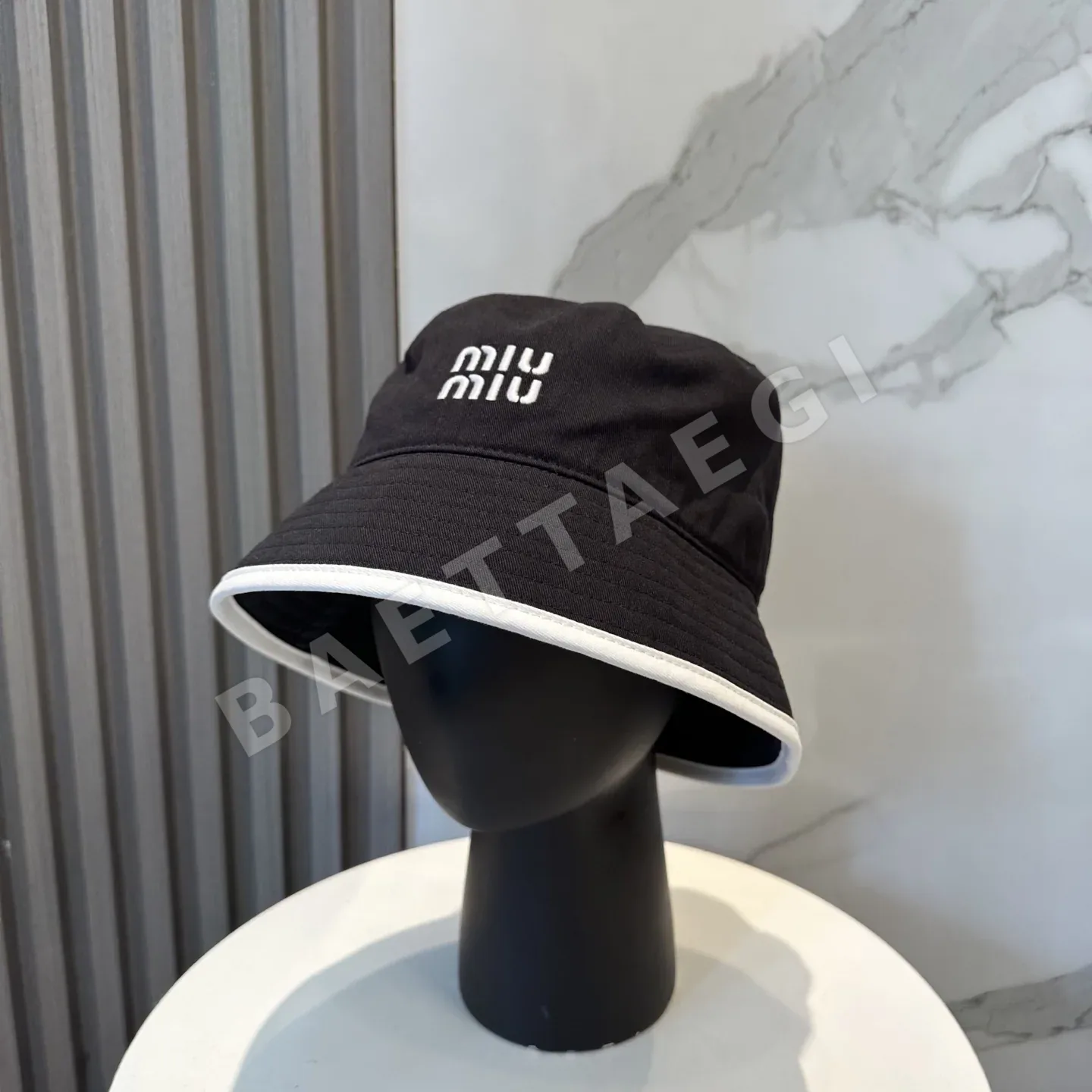 미우미우 자수 버킷햇 모자 118935