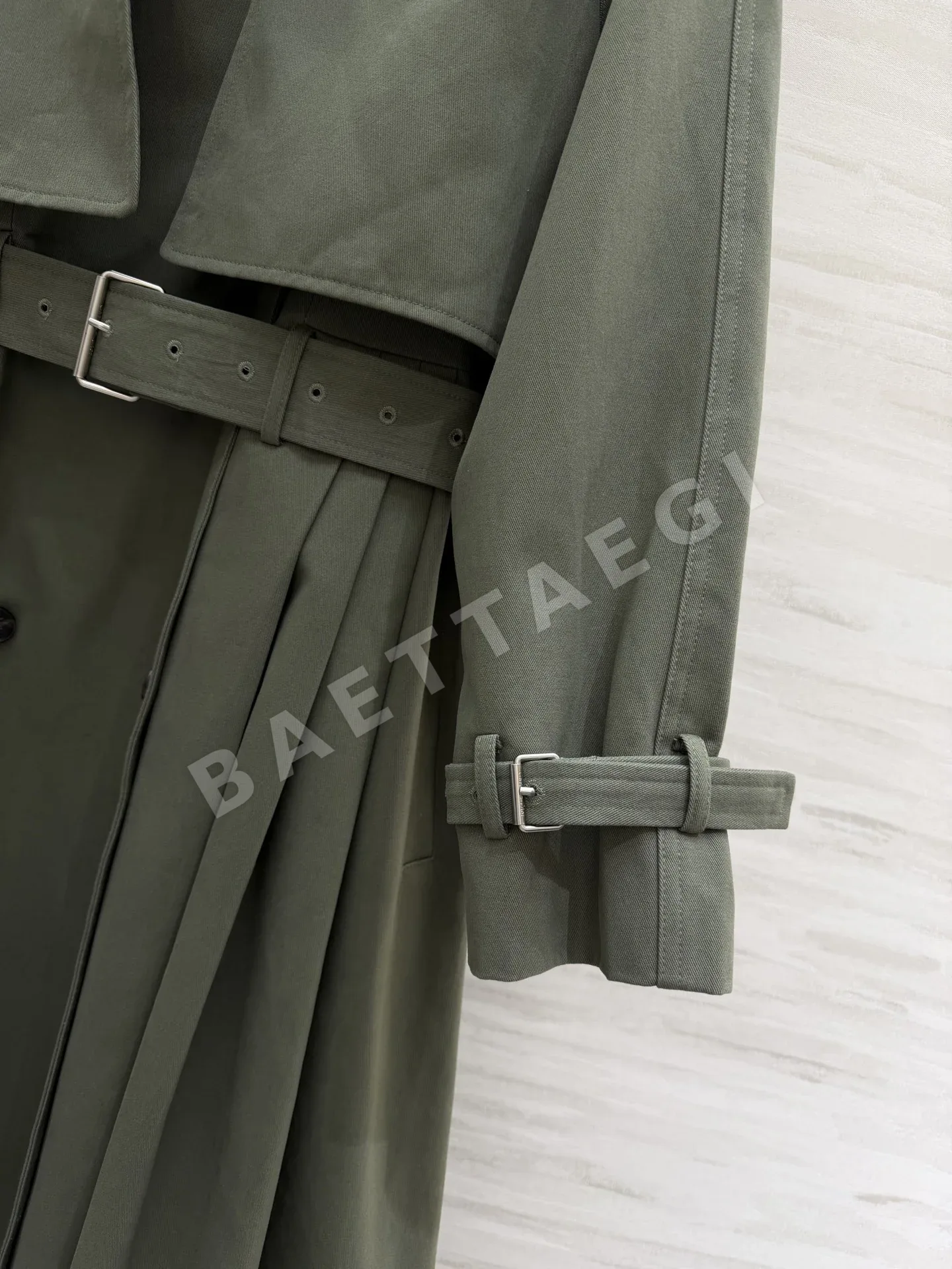 디올 올리브 그린 가죽 카라 트렌치코트 여성 자켓 상세 이미지 9