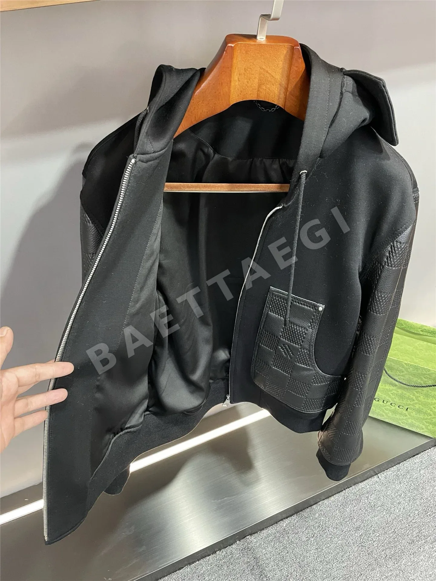 루이비통 다미에 엠보싱 램스킨 패치워크 남성 자켓 상세 이미지 3