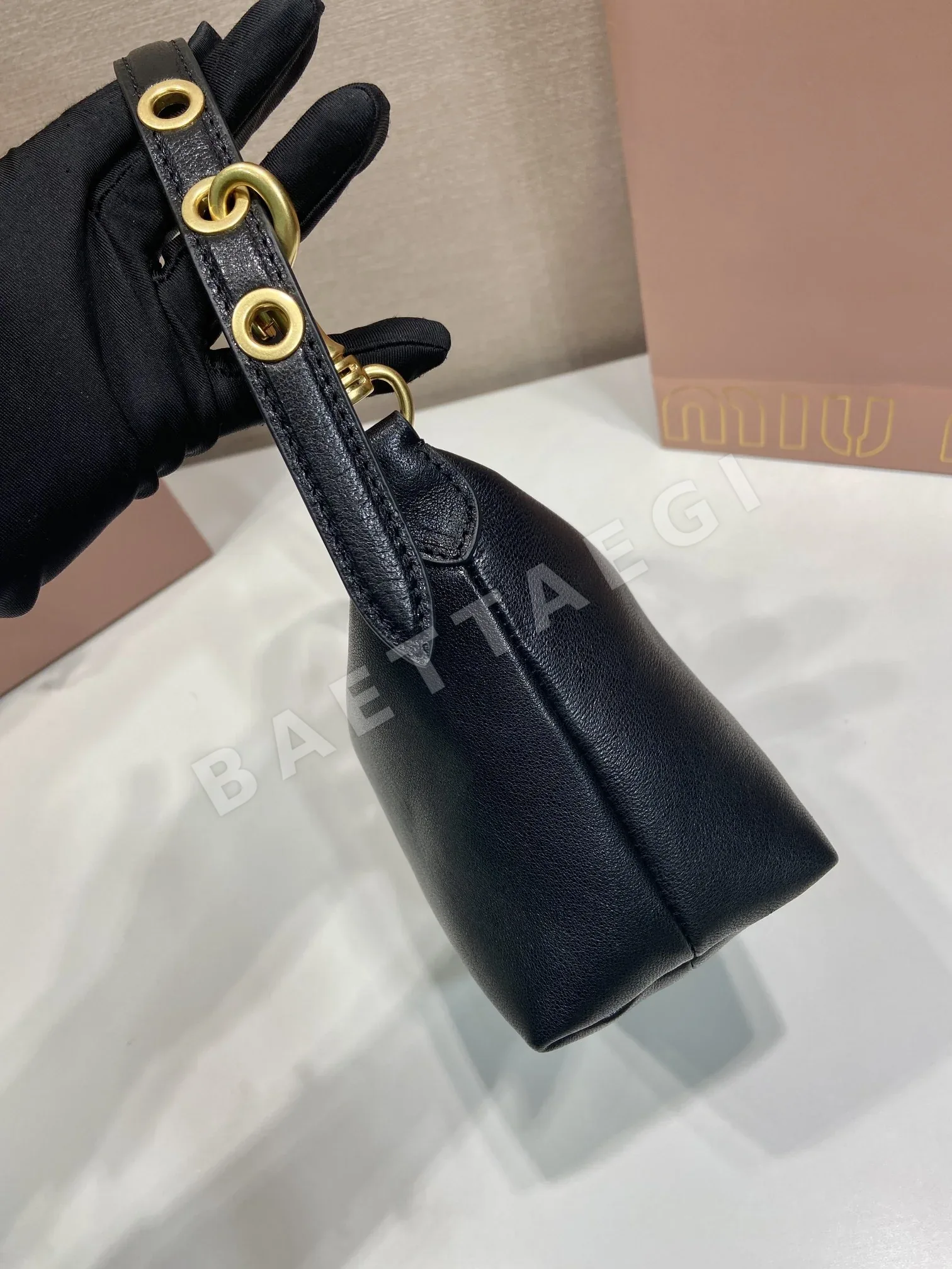 미우미우 가방 5NE841 상세 이미지 5