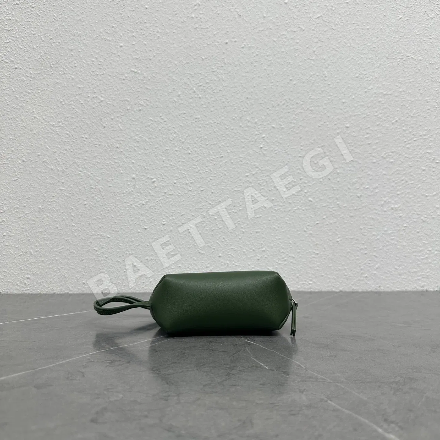 더로우 오웬 새들 가죽 파우치 백 상세 이미지 7