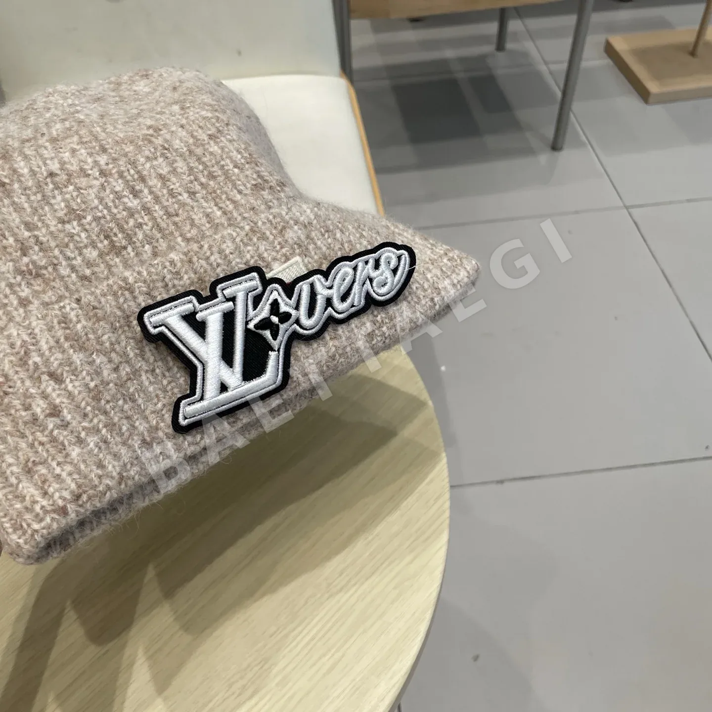 루이비통 니트 비니 모자 상세 이미지 4