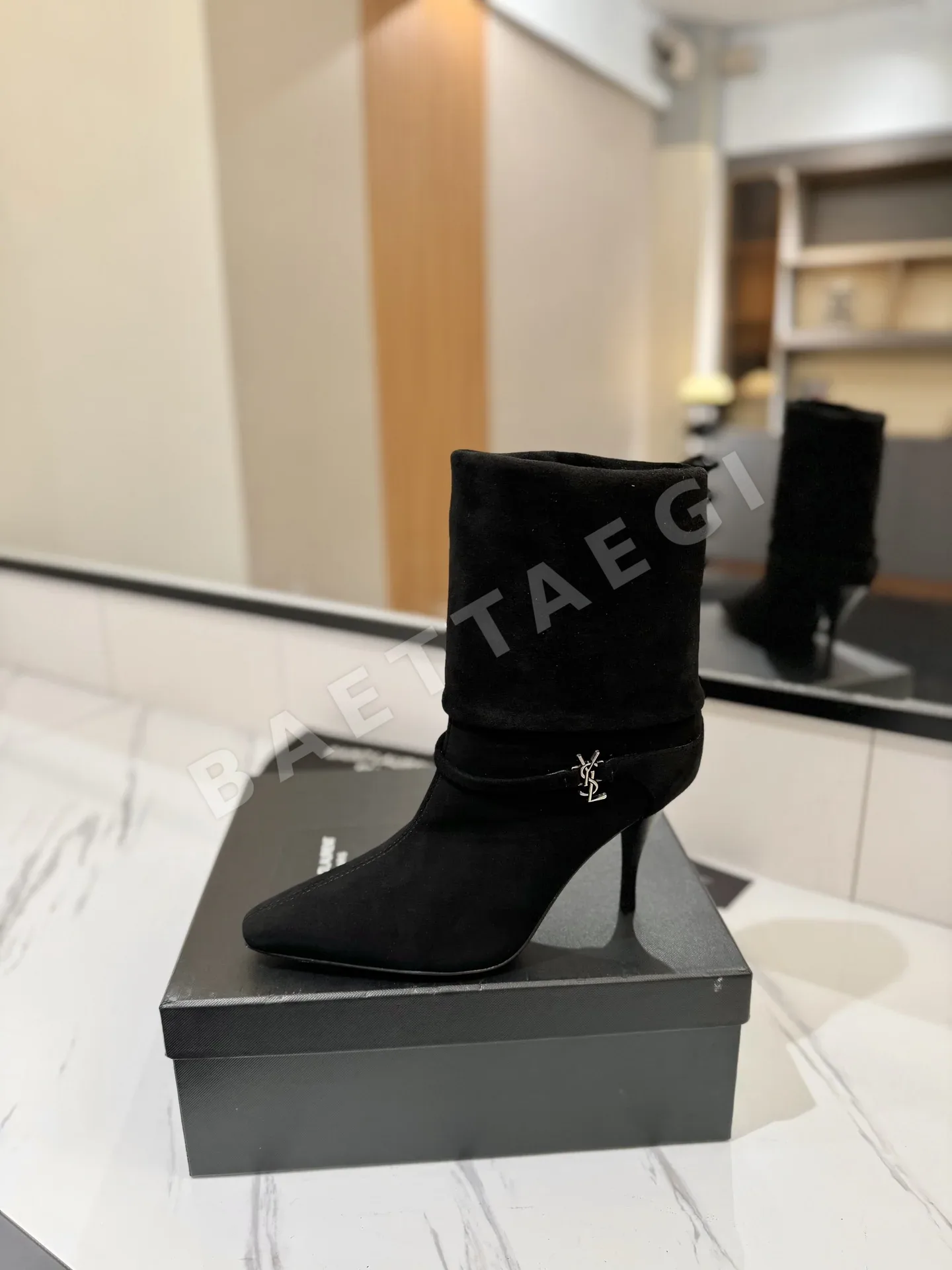 생로랑 YSL 앵클부츠 상세 이미지 4